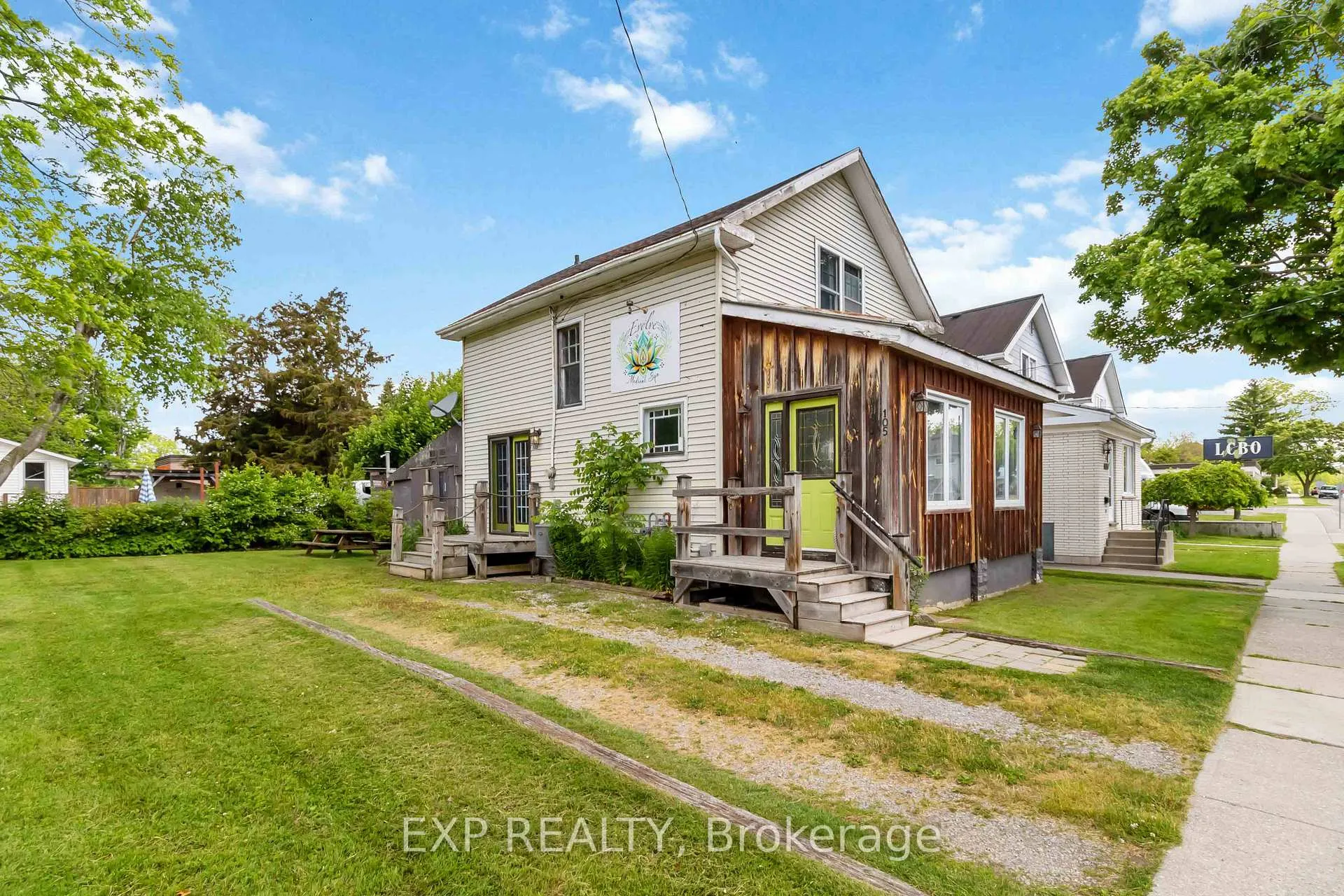 Photo 2 of 105 Market Street E, Norfolk, Port Dover — HOMEH