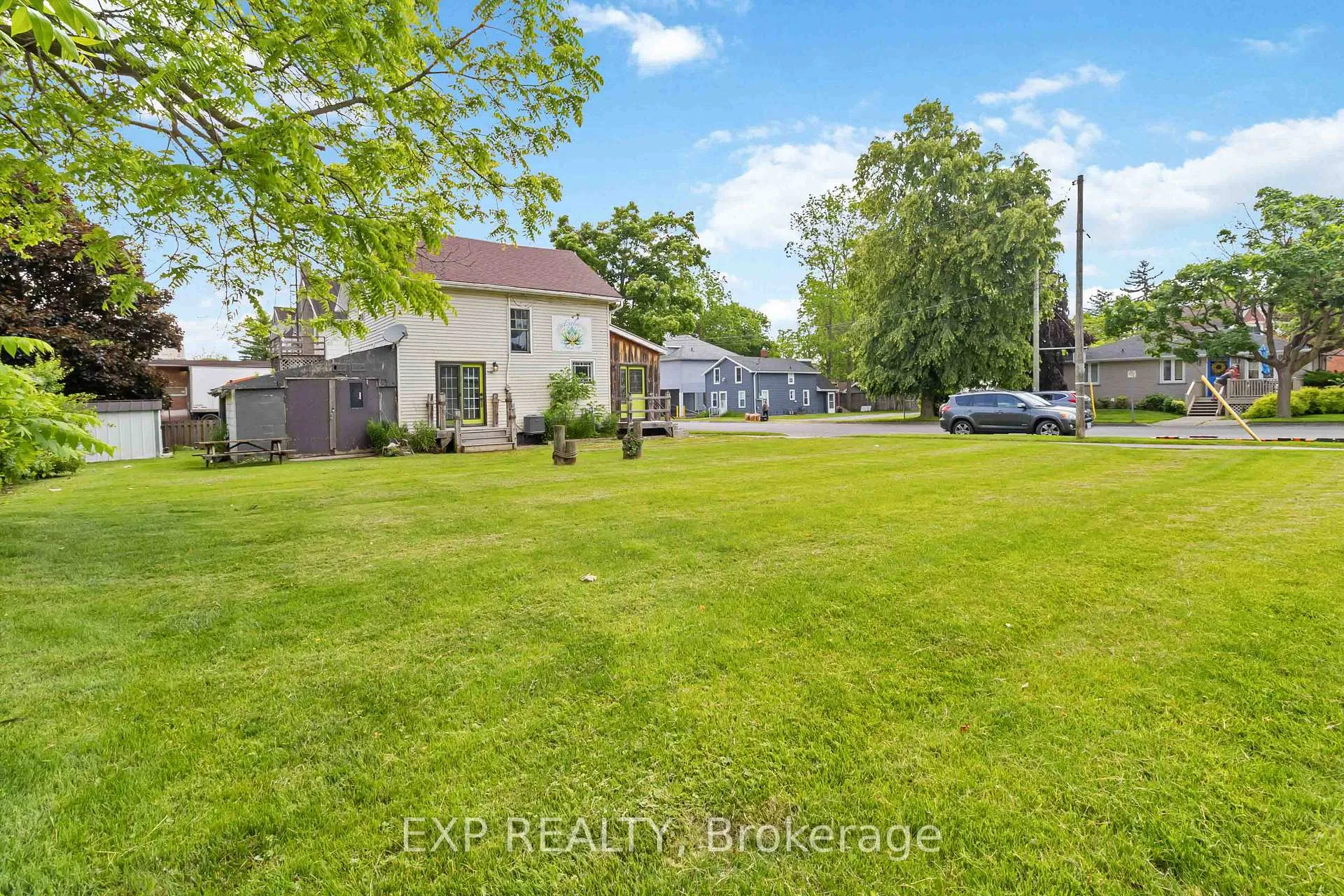 Photo 4 of 105 Market Street E, Norfolk, Port Dover — HOMEH