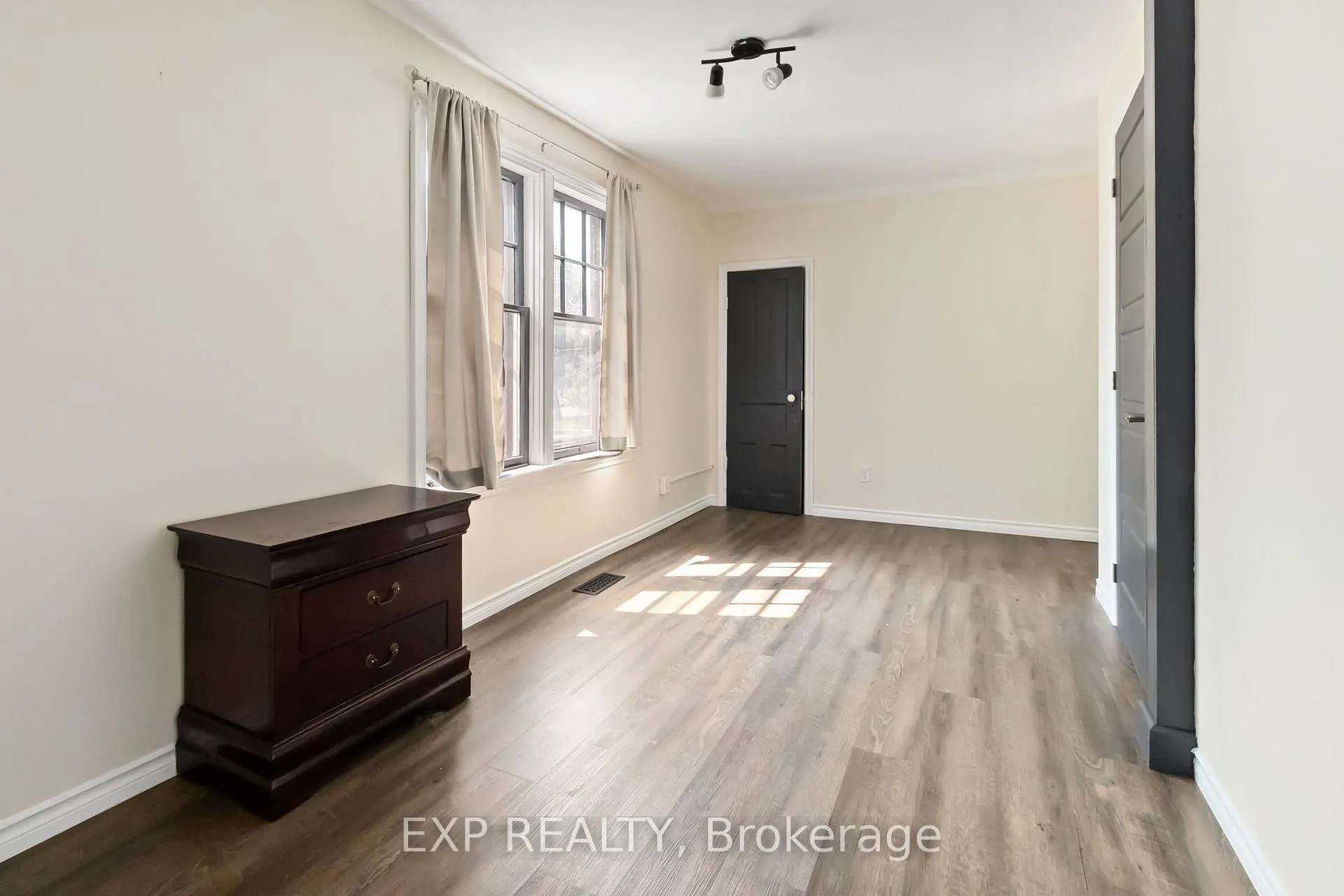 Photo 19 of 105 Market Street E, Norfolk, Port Dover — HOMEH