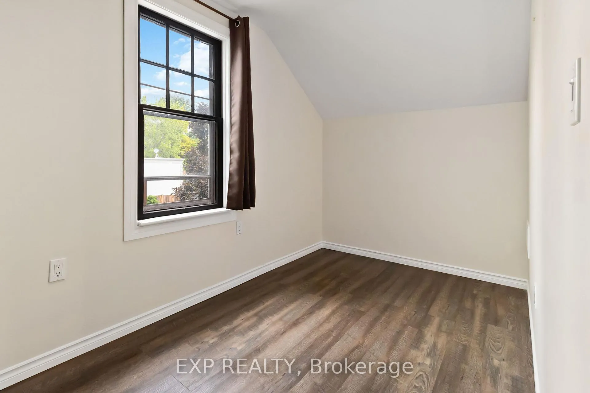 Photo 21 of 105 Market Street E, Norfolk, Port Dover — HOMEH