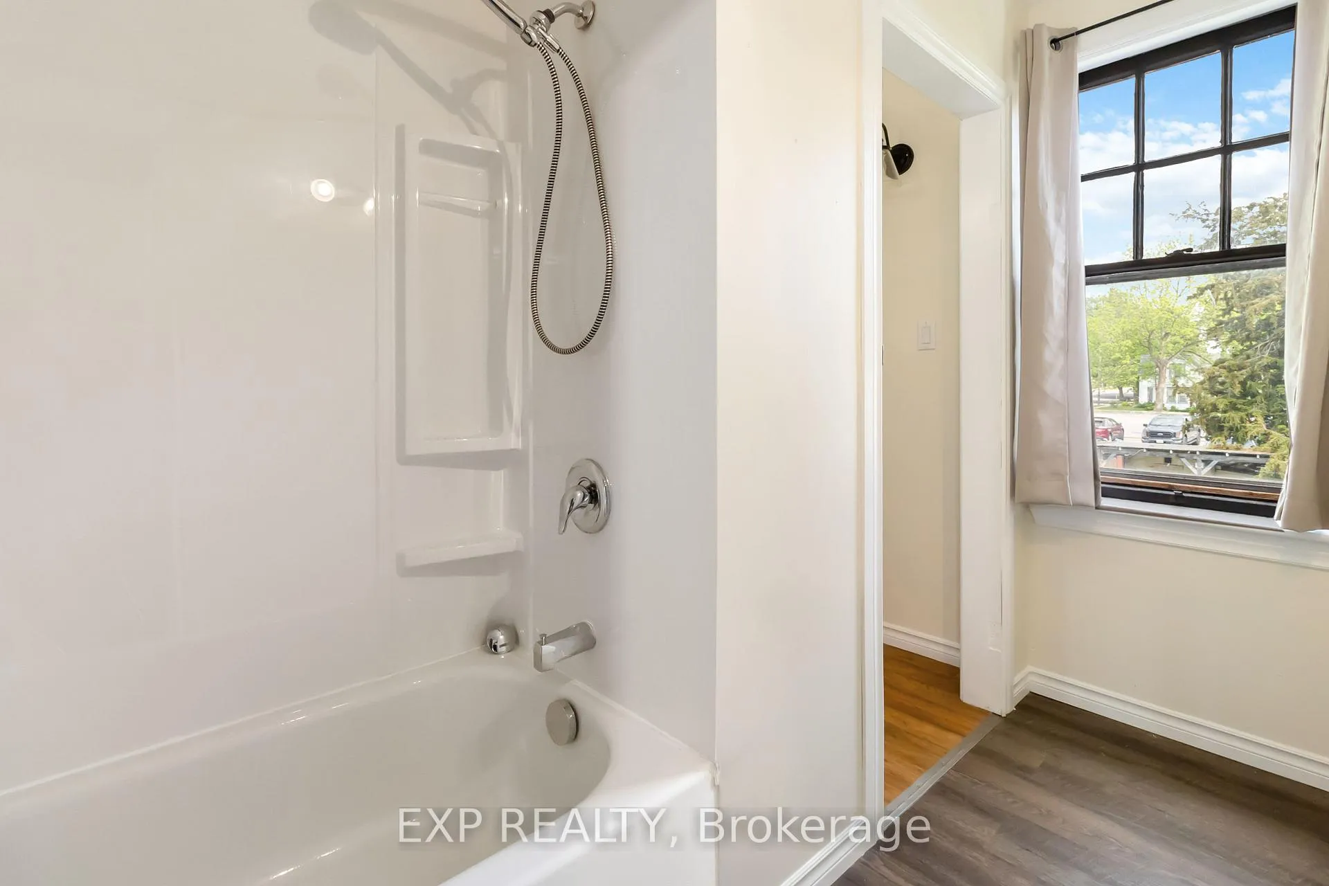 Photo 24 of 105 Market Street E, Norfolk, Port Dover — HOMEH