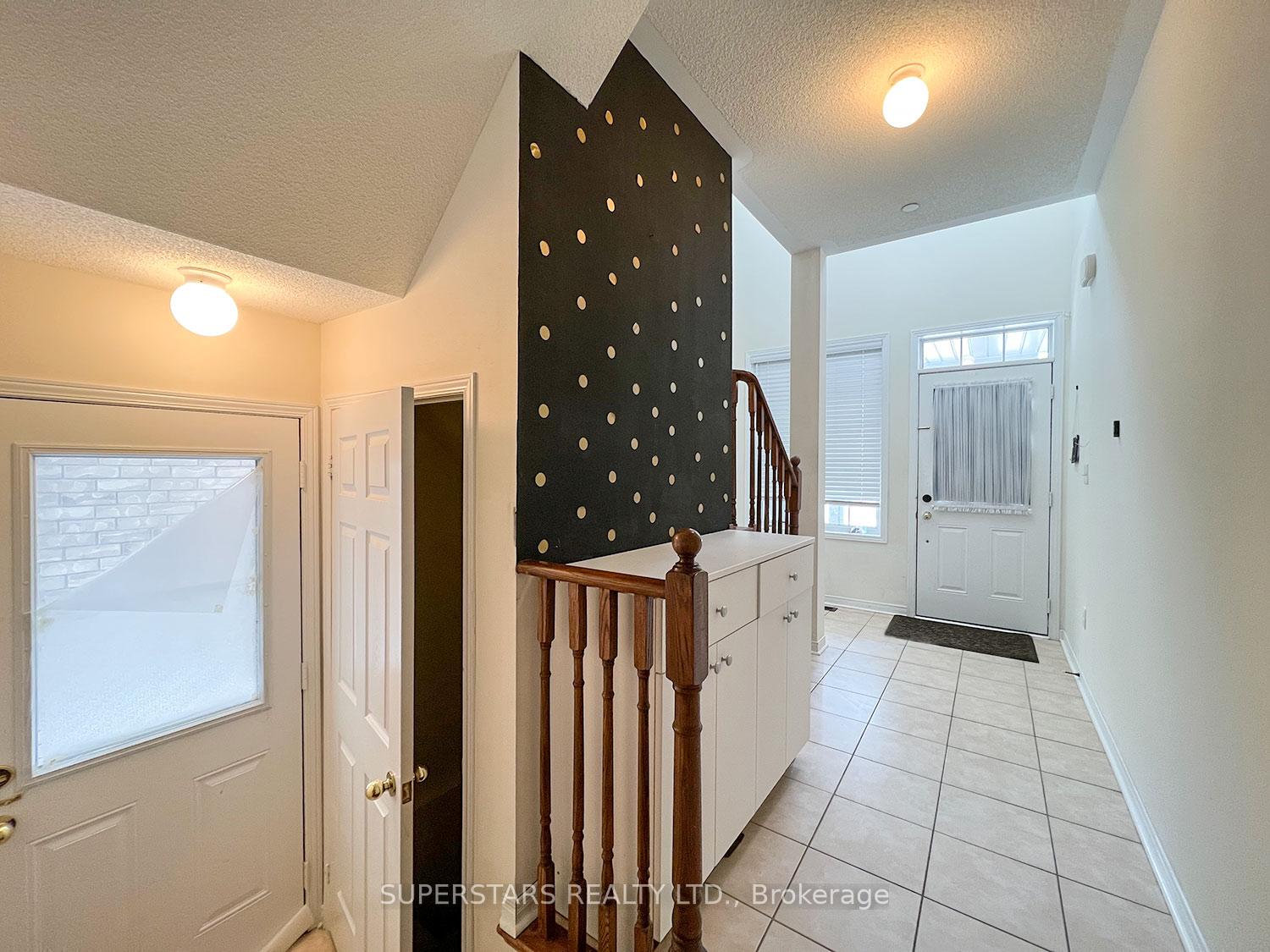 Photo 11 of 15 Jackson Eli Way, Markham, Cedarwood — HOMEH