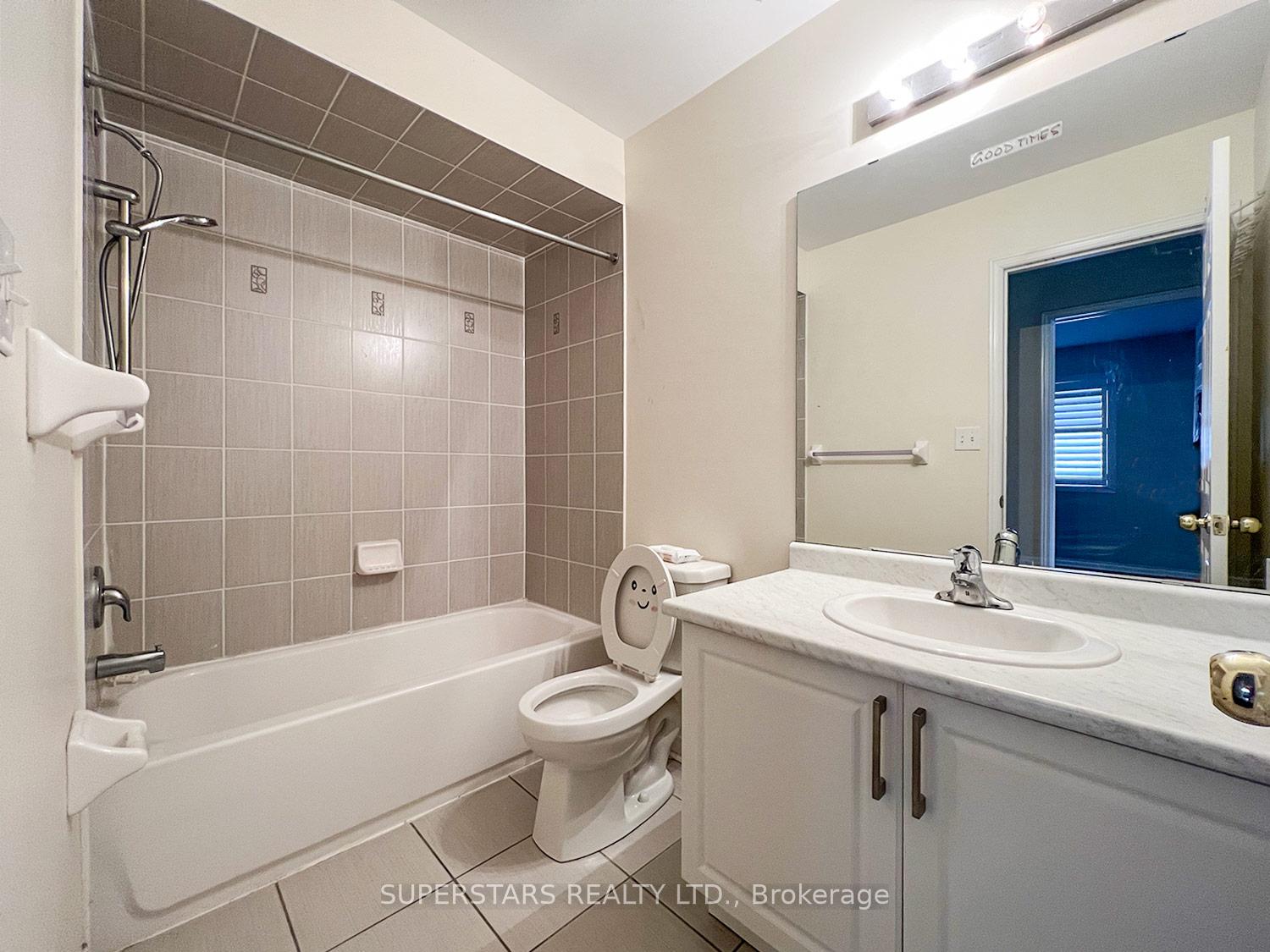 Photo 18 of 15 Jackson Eli Way, Markham, Cedarwood — HOMEH
