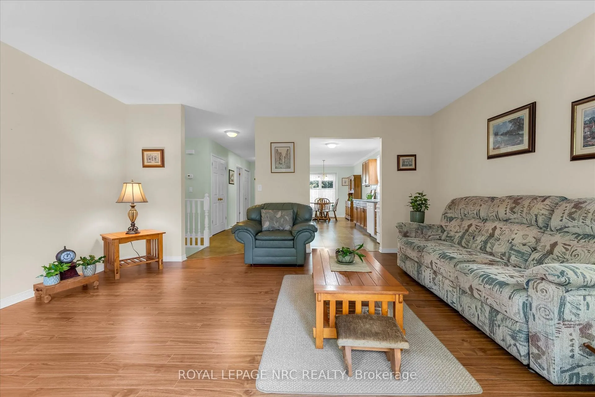 Photo 12 of 13 Tanner Drive, Pelham, Fonthill — HOMEH