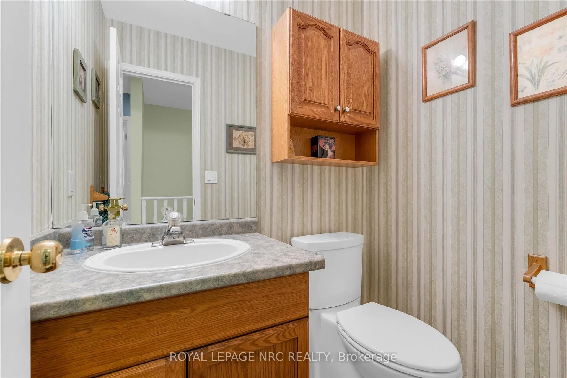 Photo 14 of 13 Tanner Drive, Pelham, Fonthill — HOMEH