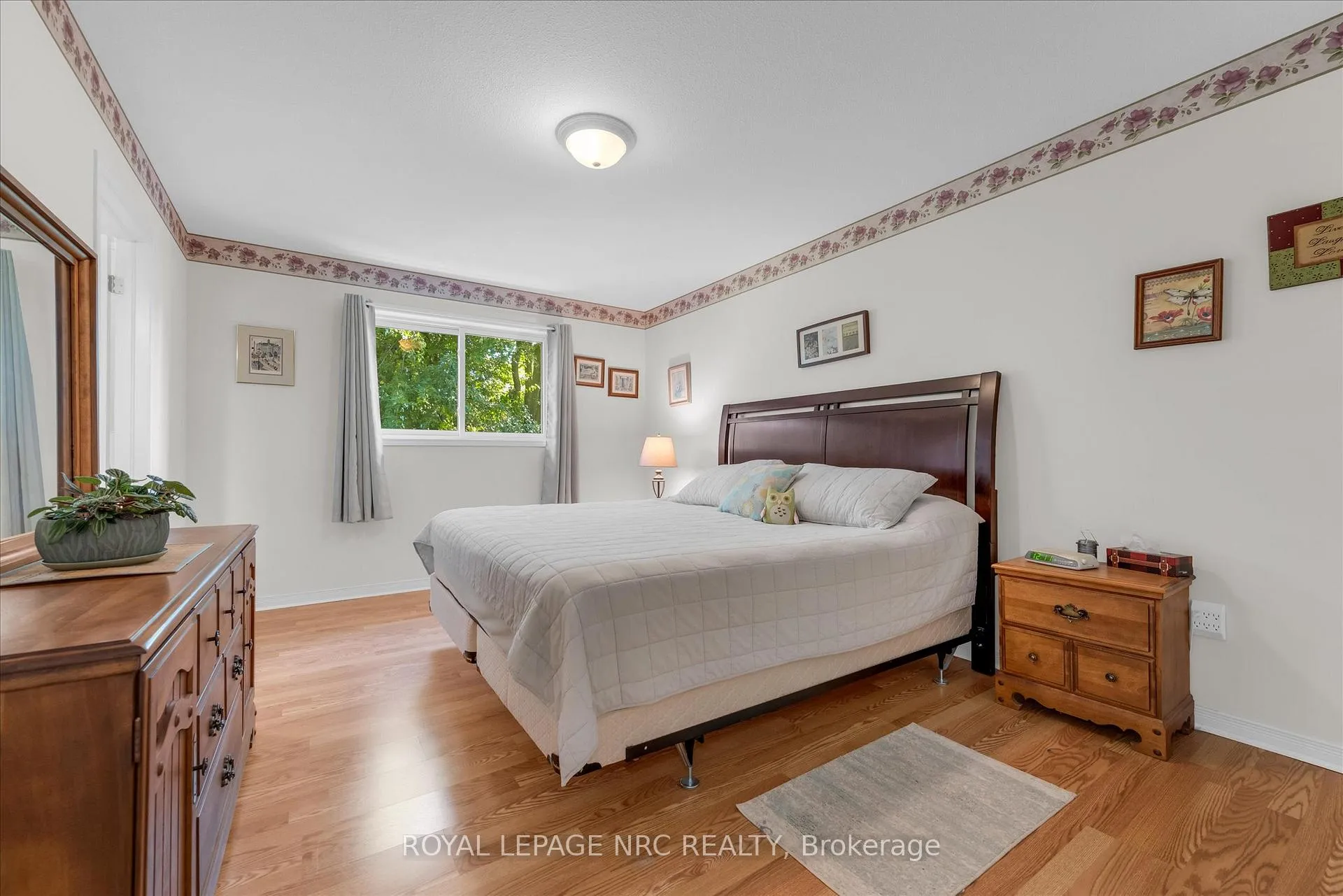 Photo 15 of 13 Tanner Drive, Pelham, Fonthill — HOMEH