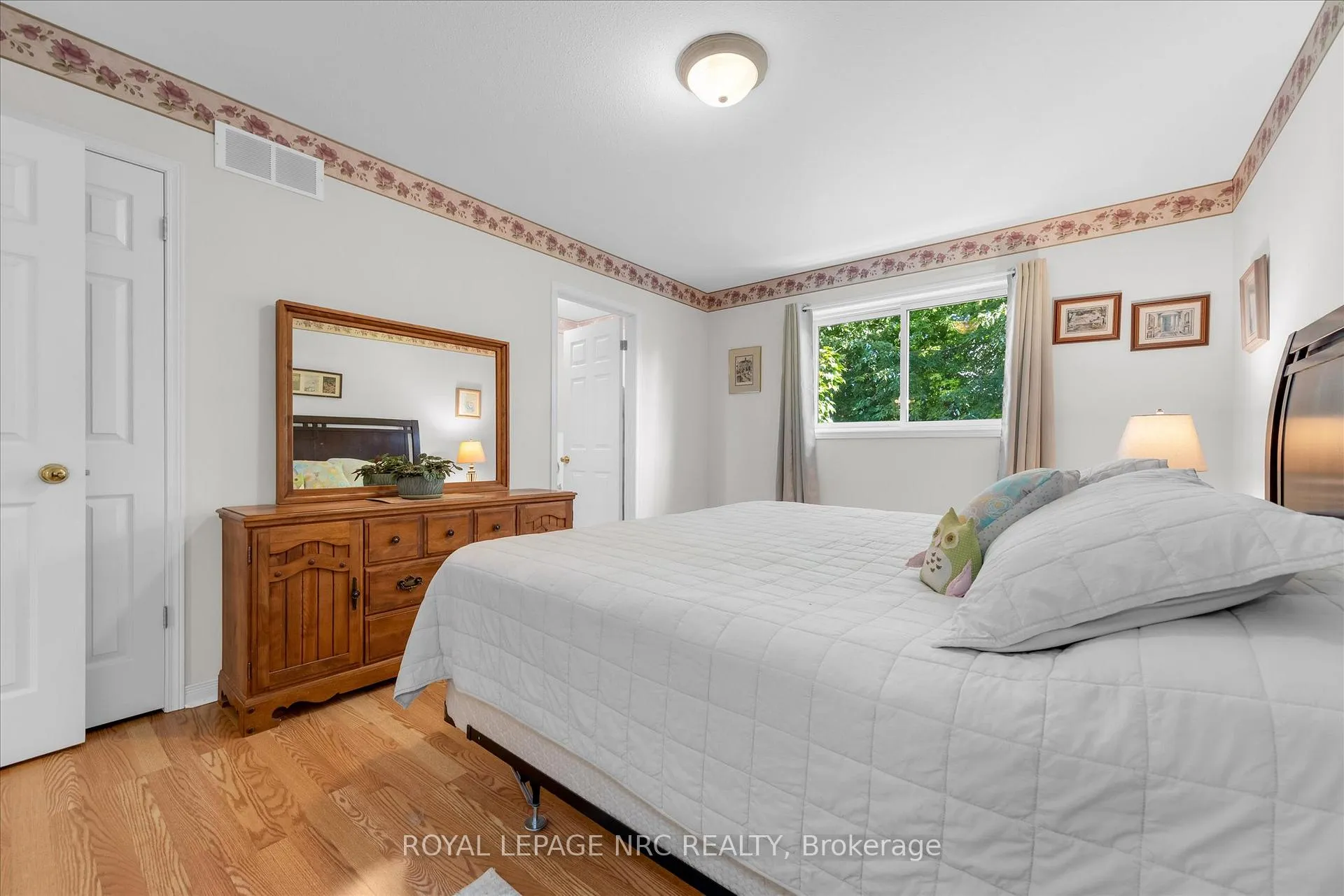 Photo 16 of 13 Tanner Drive, Pelham, Fonthill — HOMEH