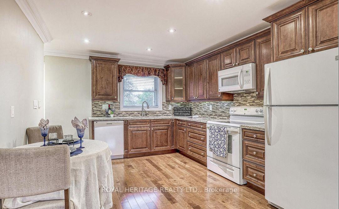 Photo 11 of 339 Nipigon Street E, Oshawa, McLaughlin — HOMEH