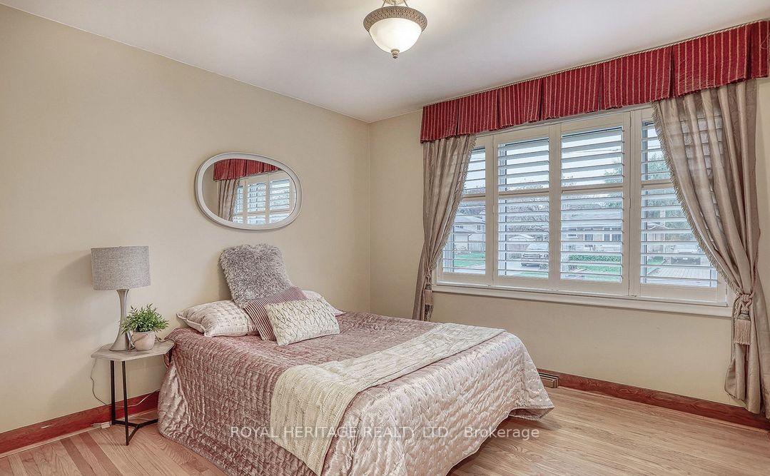 Photo 14 of 339 Nipigon Street E, Oshawa, McLaughlin — HOMEH