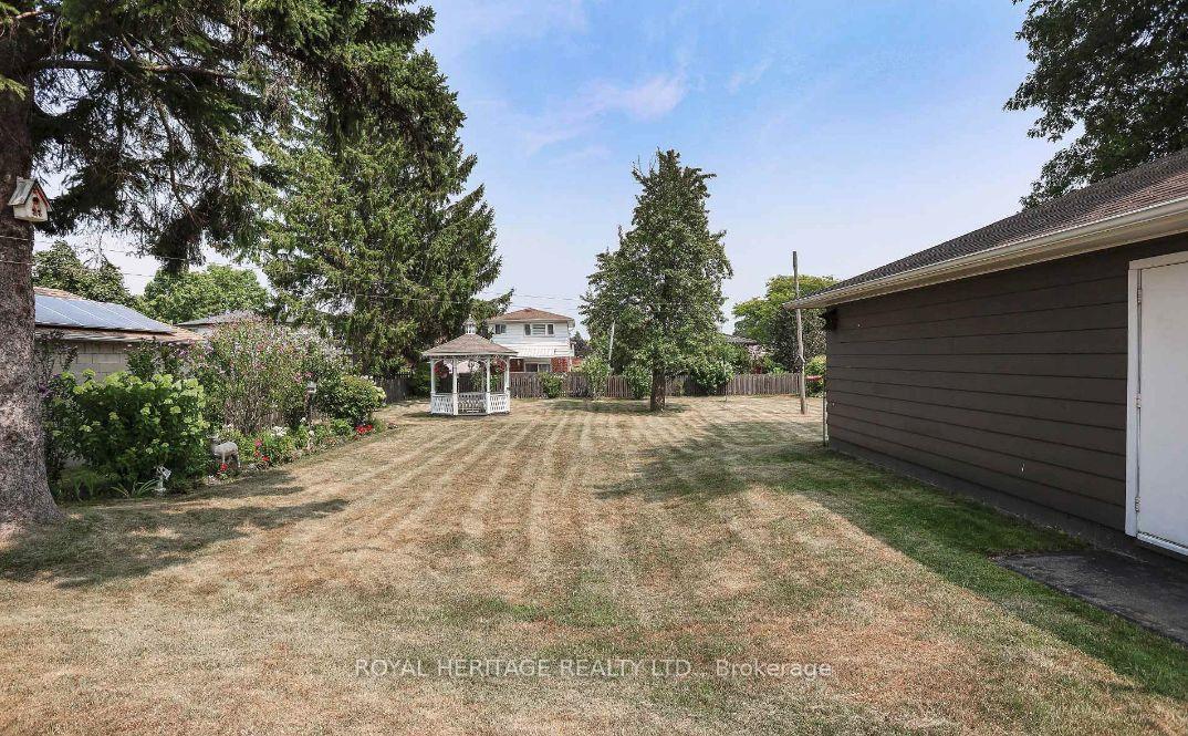Photo 19 of 339 Nipigon Street E, Oshawa, McLaughlin — HOMEH
