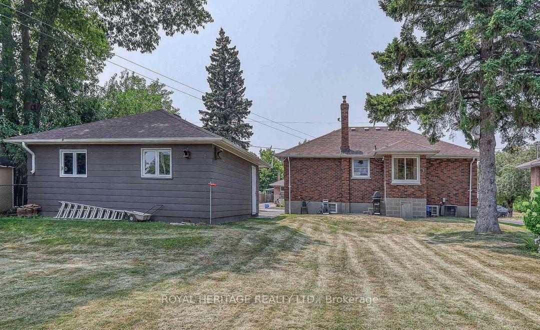 Photo 23 of 339 Nipigon Street E, Oshawa, McLaughlin — HOMEH
