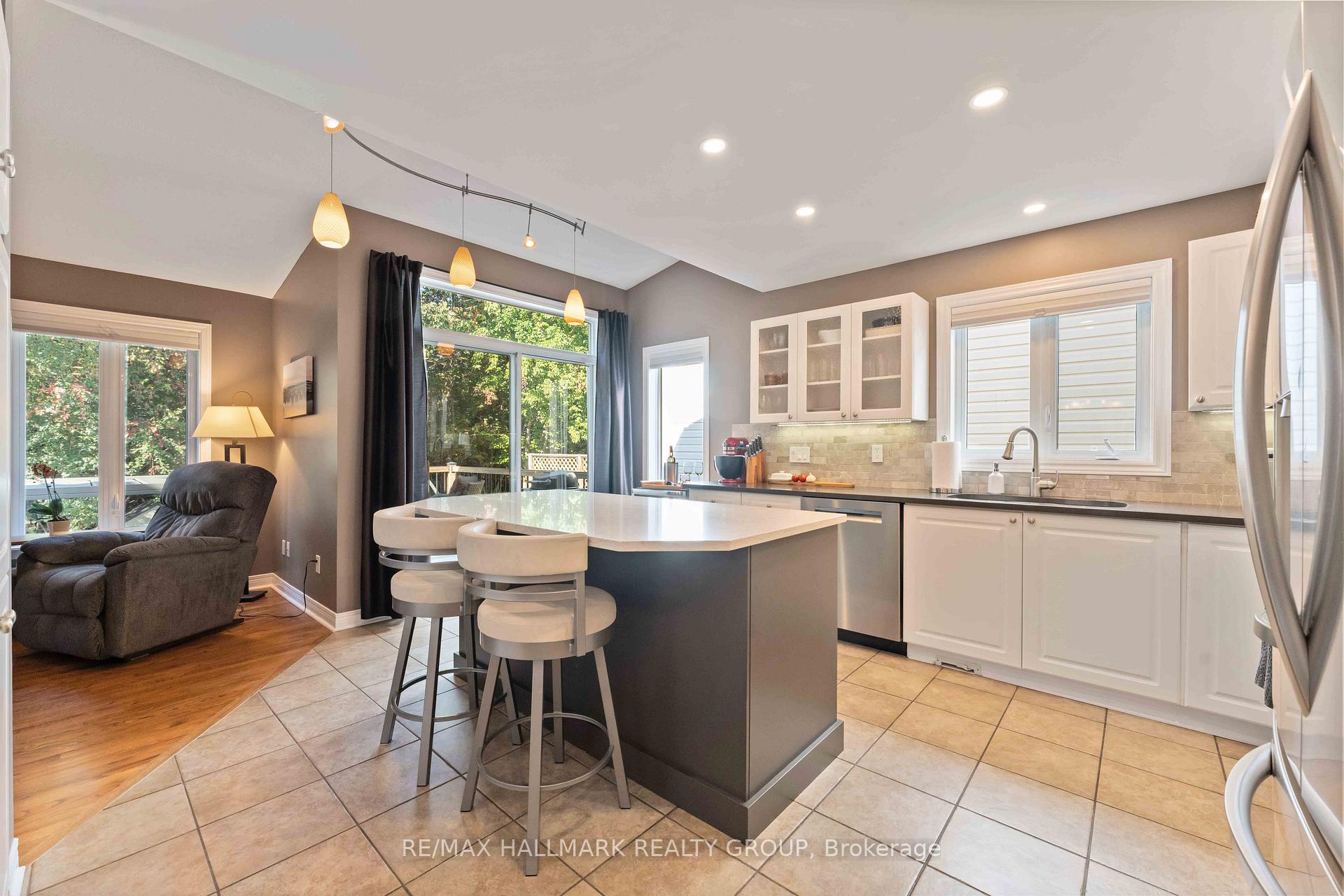 Photo 9 of 91 Borealis Crescent, Ottawa, Carson Meadows — HOMEH