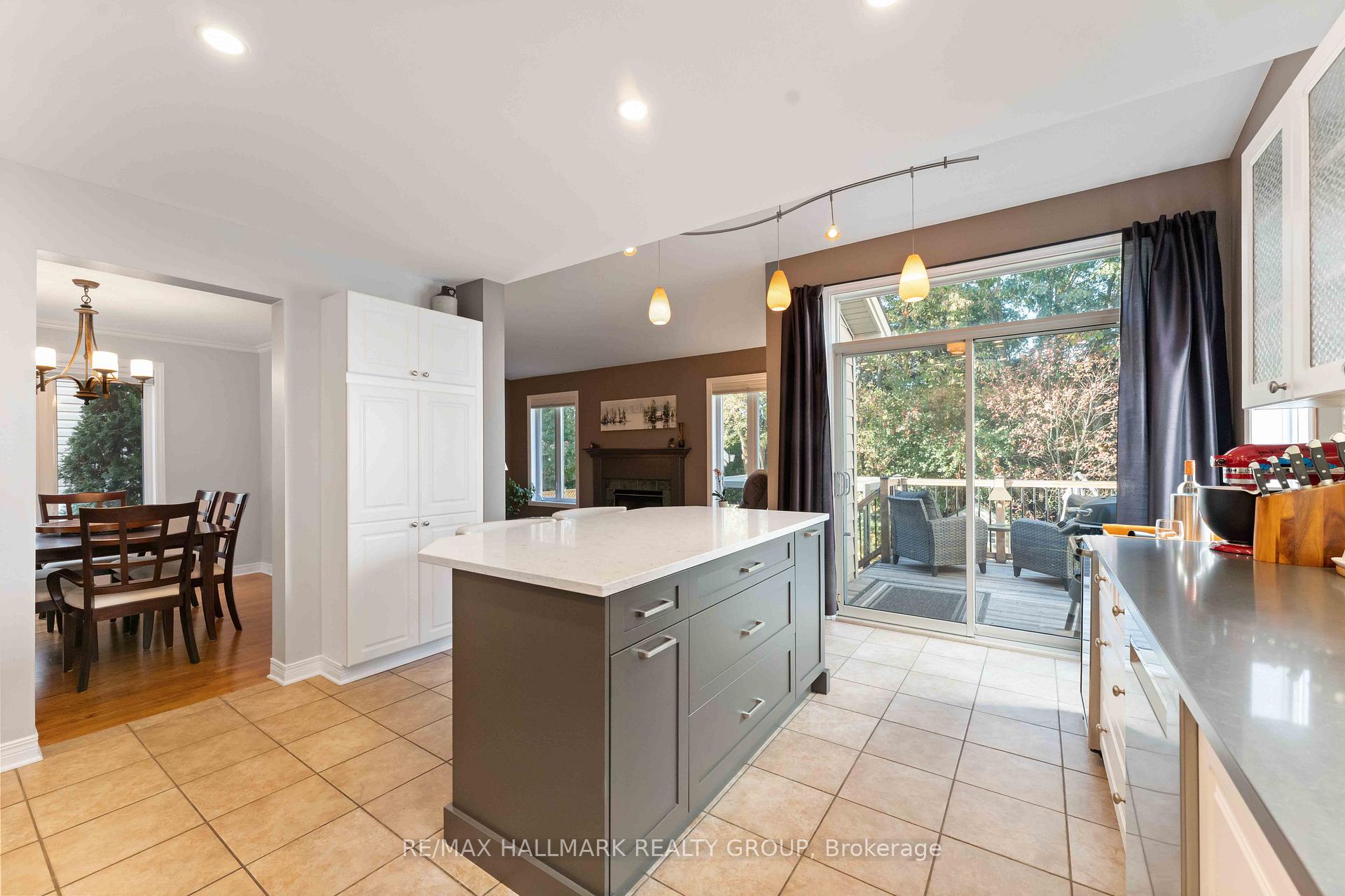 Photo 10 of 91 Borealis Crescent, Ottawa, Carson Meadows — HOMEH