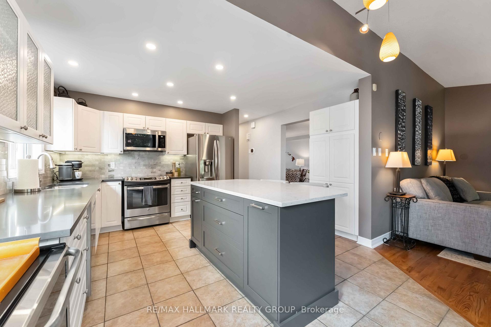 Photo 11 of 91 Borealis Crescent, Ottawa, Carson Meadows — HOMEH