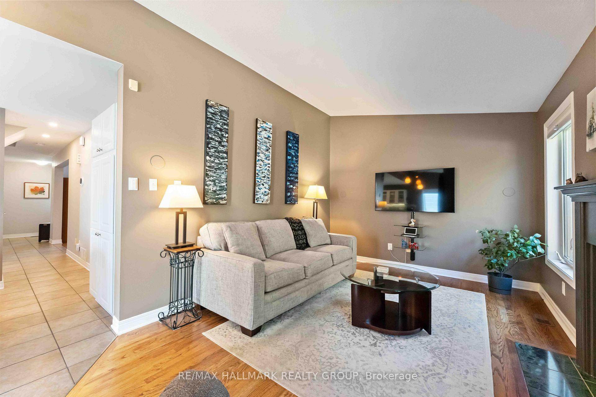 Photo 14 of 91 Borealis Crescent, Ottawa, Carson Meadows — HOMEH
