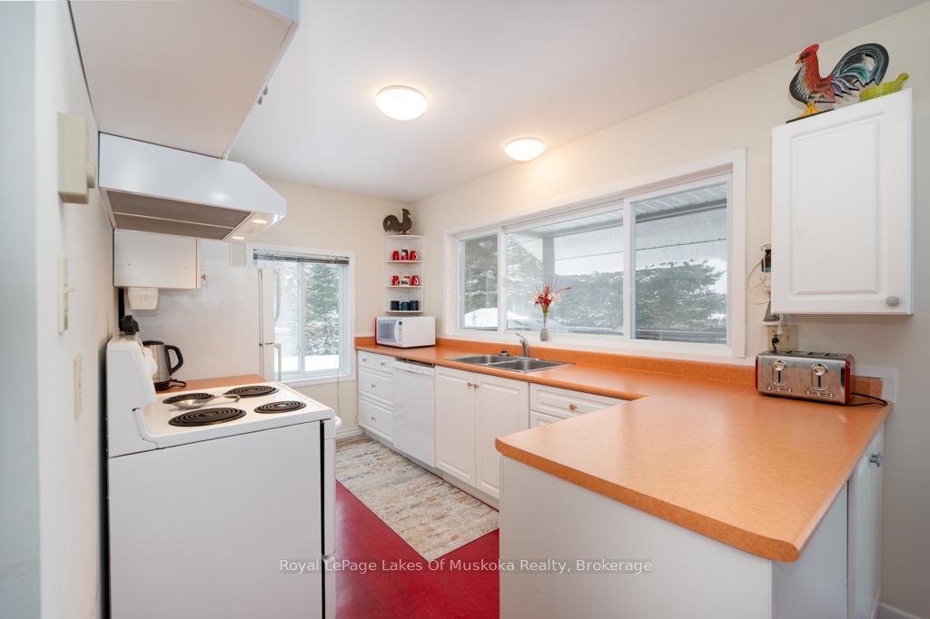 Photo 11 of 97 Pineaire Lane, Perry — HOMEH