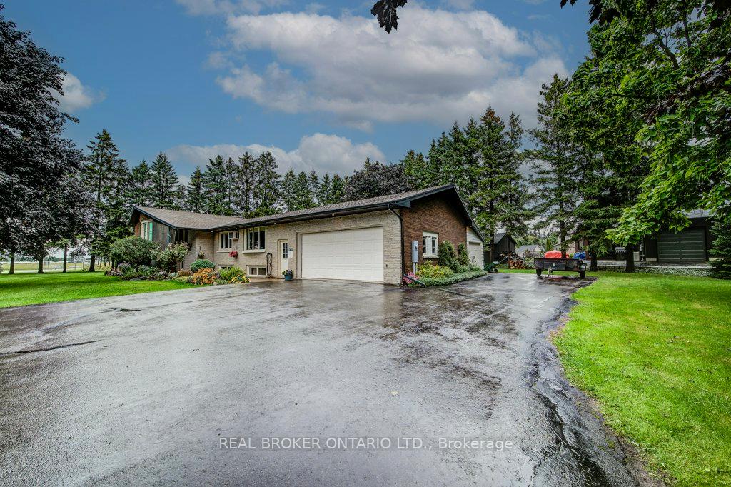Photo 3 of 8719 164 Road, North Perth, Listowel — HOMEH