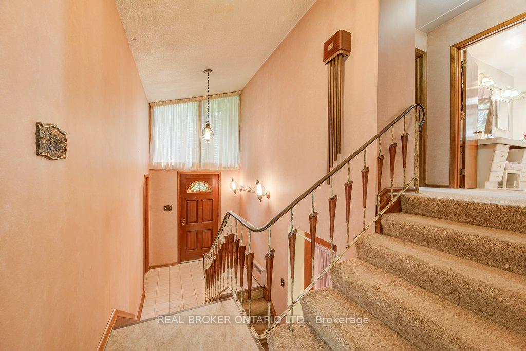 Photo 9 of 8719 164 Road, North Perth, Listowel — HOMEH