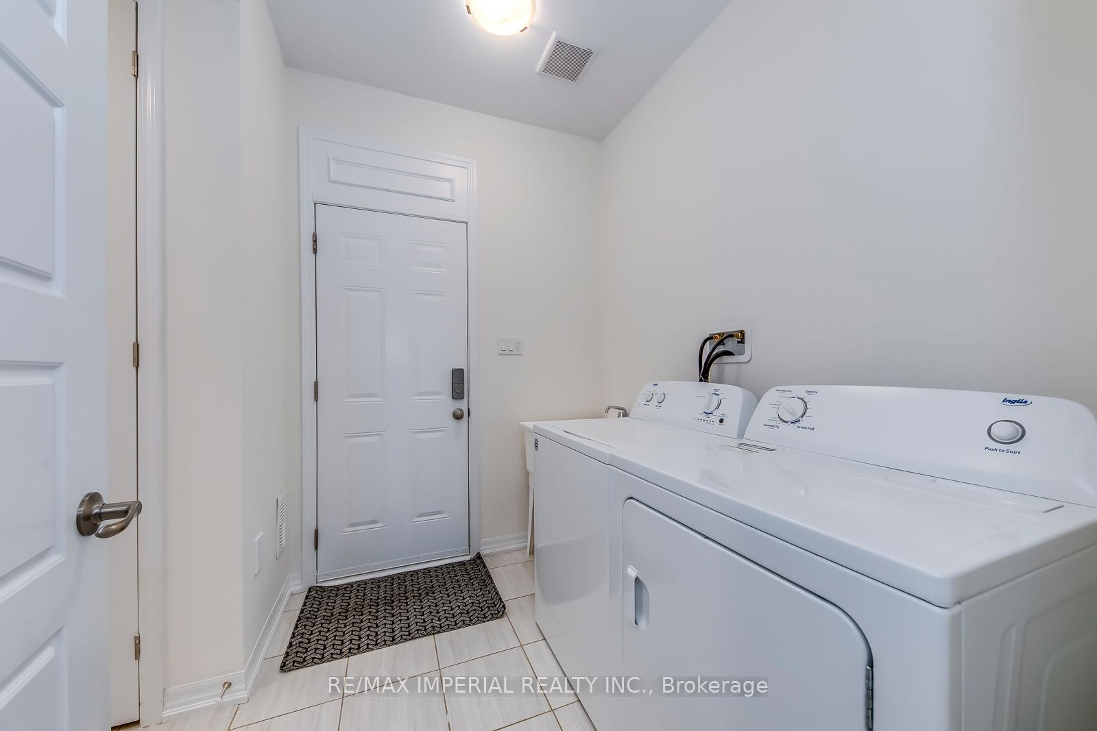 Photo 11 of 3334 Carding Mill Trail, Oakville, Glenorchy — HOMEH