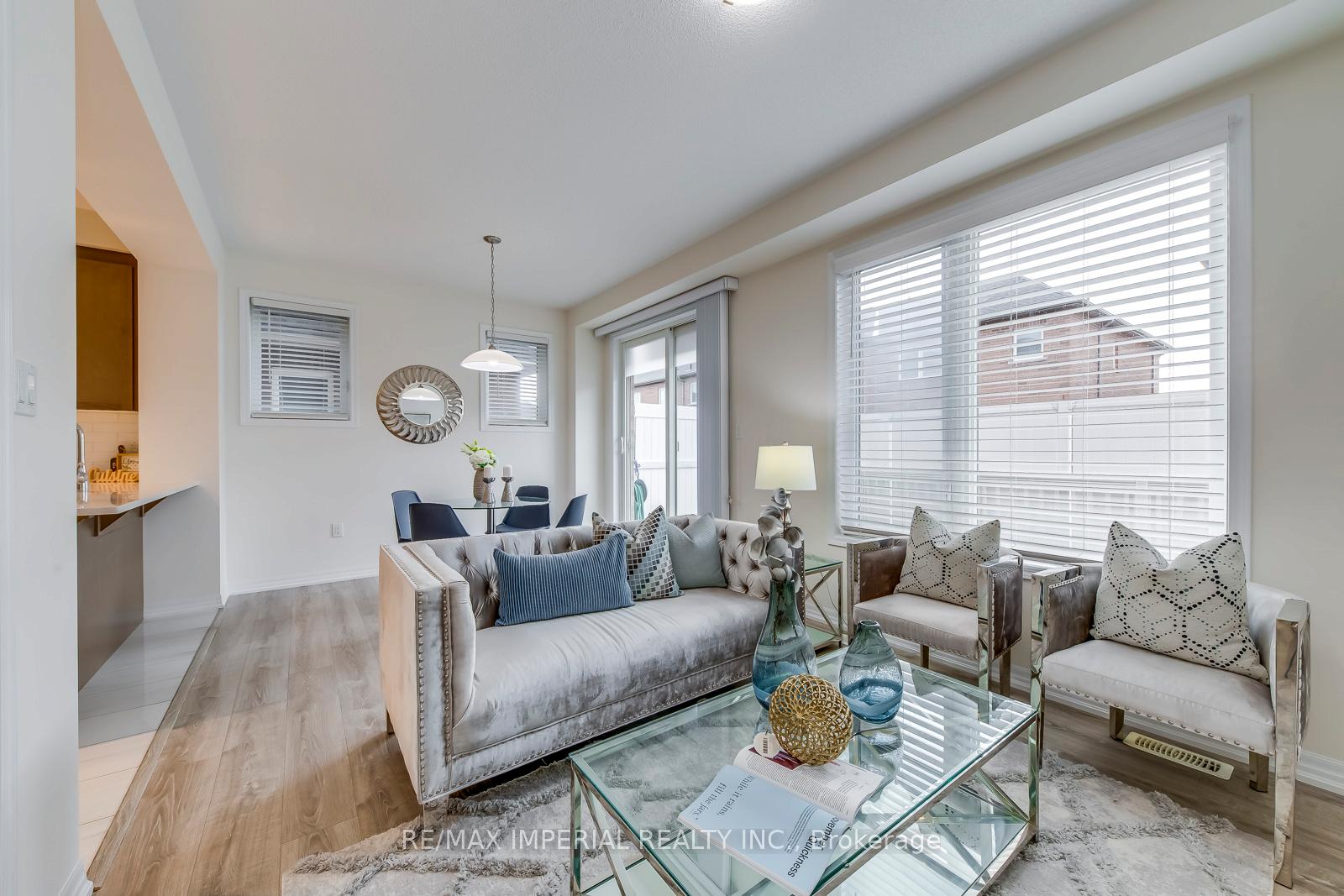 Photo 15 of 3334 Carding Mill Trail, Oakville, Glenorchy — HOMEH