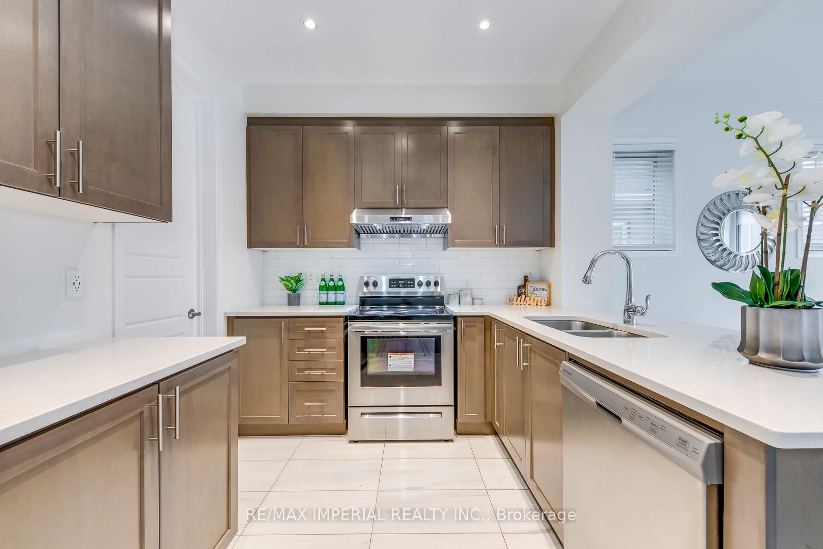 Photo 18 of 3334 Carding Mill Trail, Oakville, Glenorchy — HOMEH