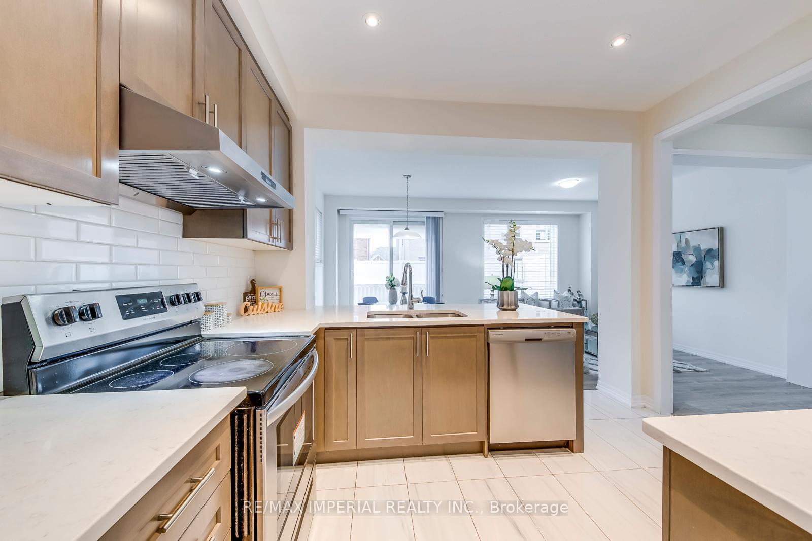 Photo 23 of 3334 Carding Mill Trail, Oakville, Glenorchy — HOMEH