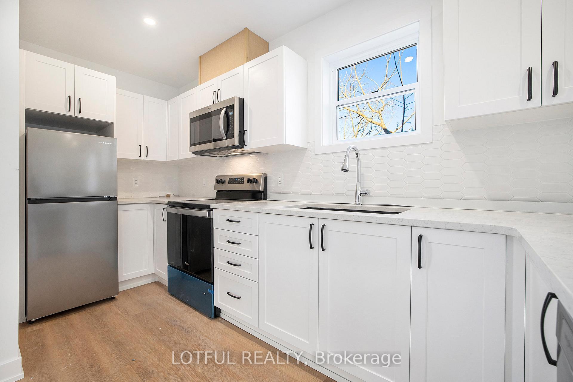 Photo 5 of Unit 202, 131 Gore Street E, Perth — HOMEH
