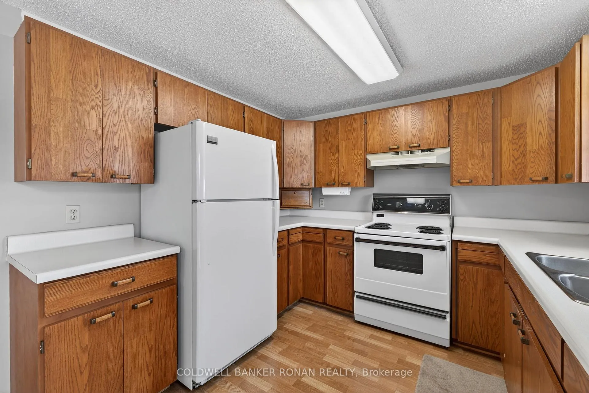 Photo 16 of 2 Balsam Court, New Tecumseth, Rural New Tecumseth — HOMEH
