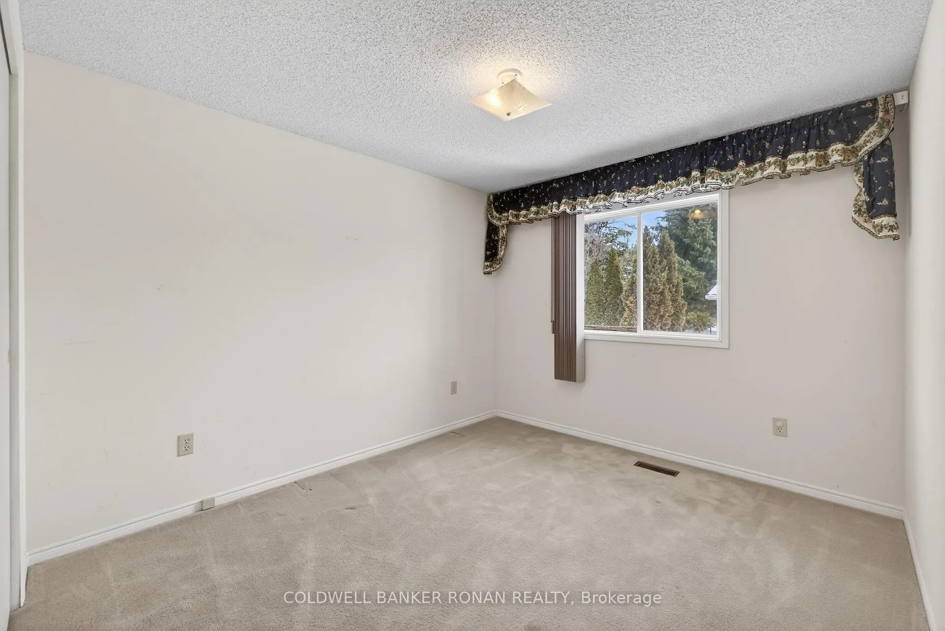 Photo 26 of 2 Balsam Court, New Tecumseth, Rural New Tecumseth — HOMEH