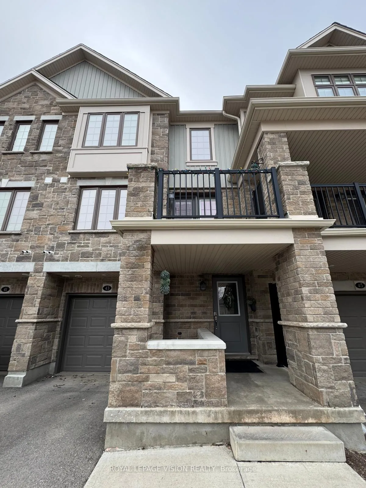 Photo 1 of 43 Bank Swallow Crescent, Kitchener — HOMEH