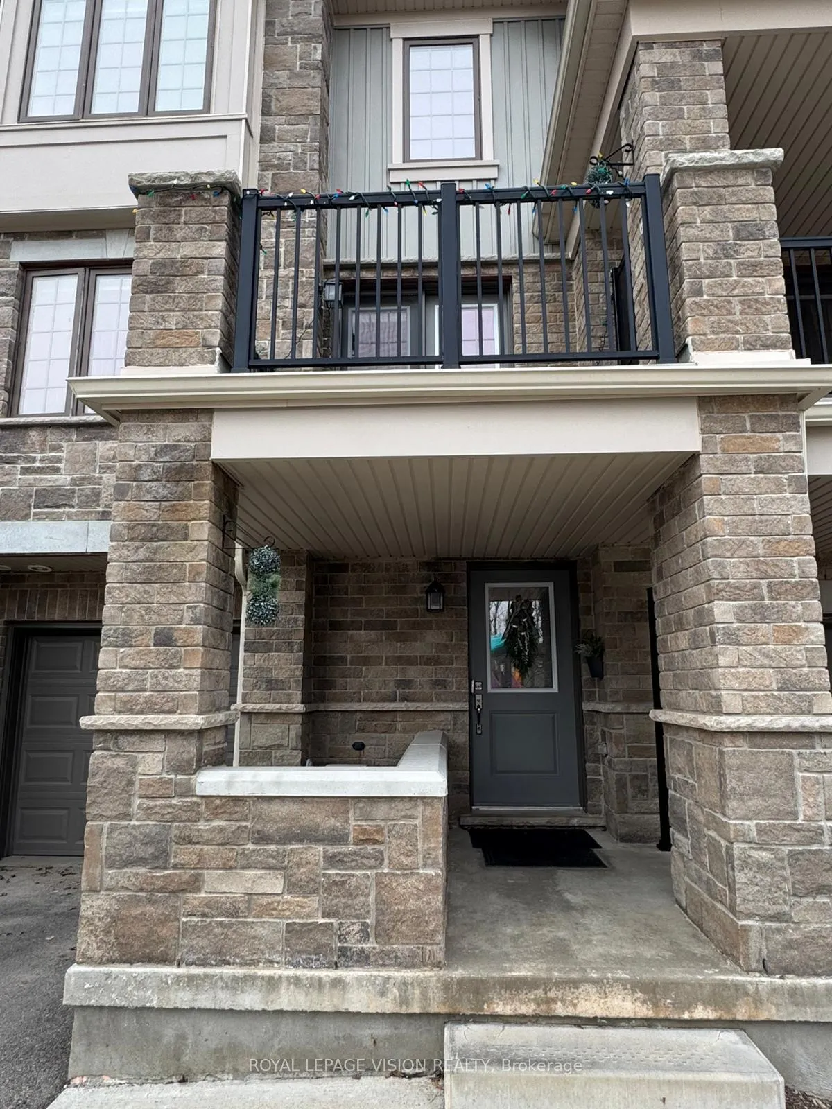 Photo 3 of 43 Bank Swallow Crescent, Kitchener — HOMEH