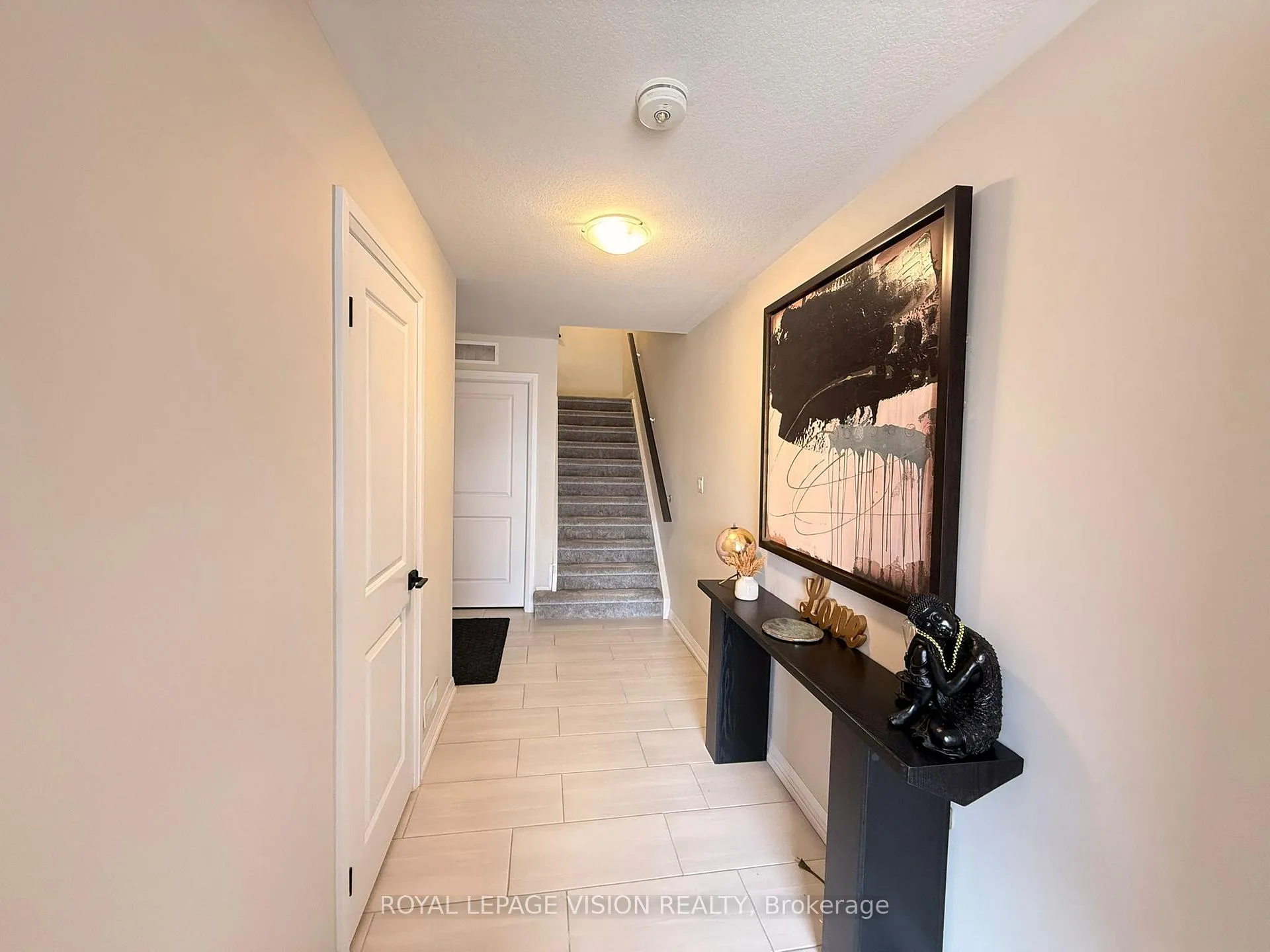 Photo 7 of 43 Bank Swallow Crescent, Kitchener — HOMEH
