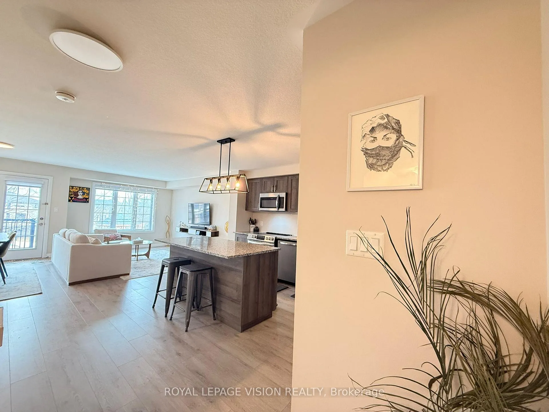 Photo 10 of 43 Bank Swallow Crescent, Kitchener — HOMEH