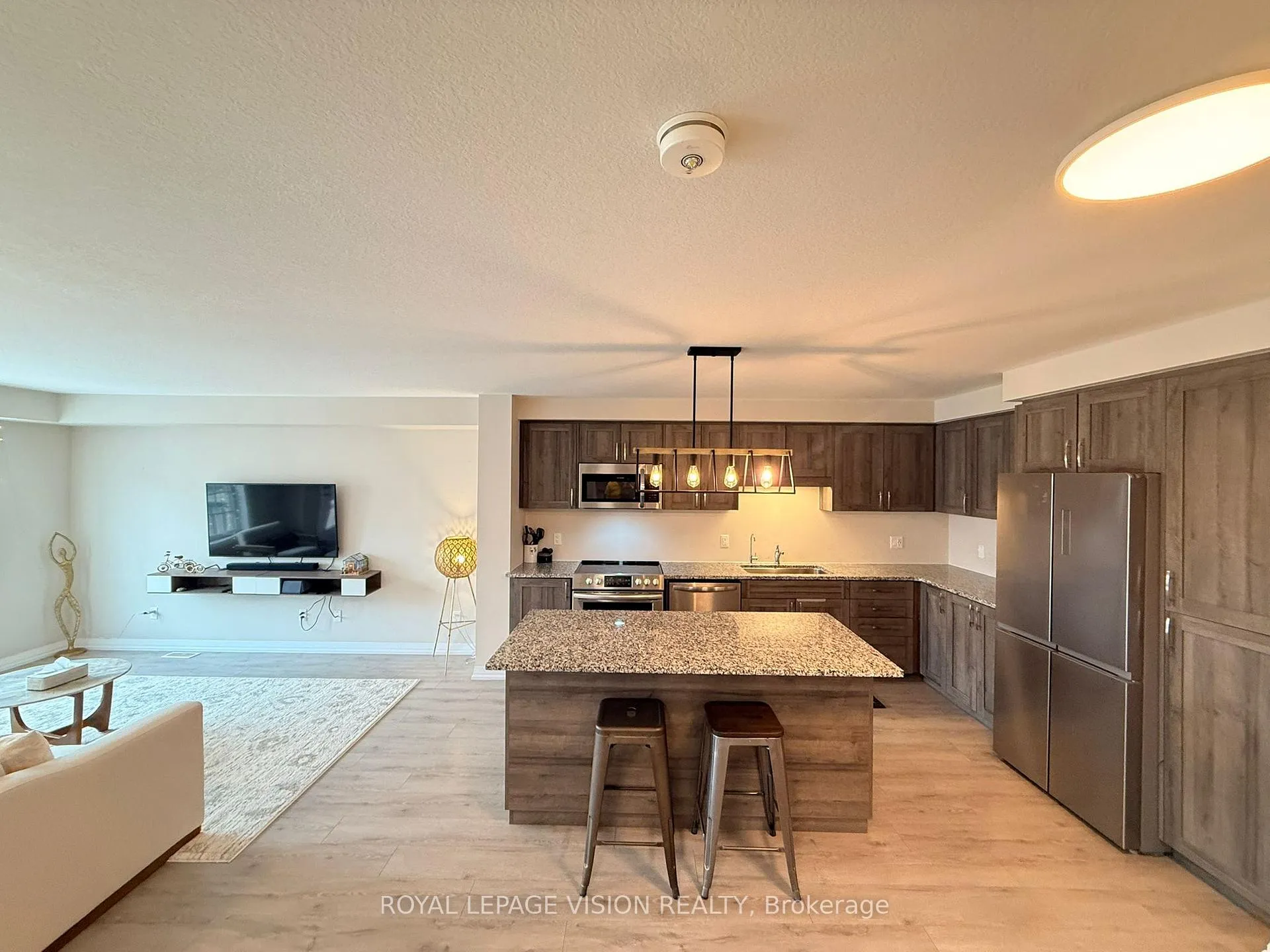 Photo 12 of 43 Bank Swallow Crescent, Kitchener — HOMEH
