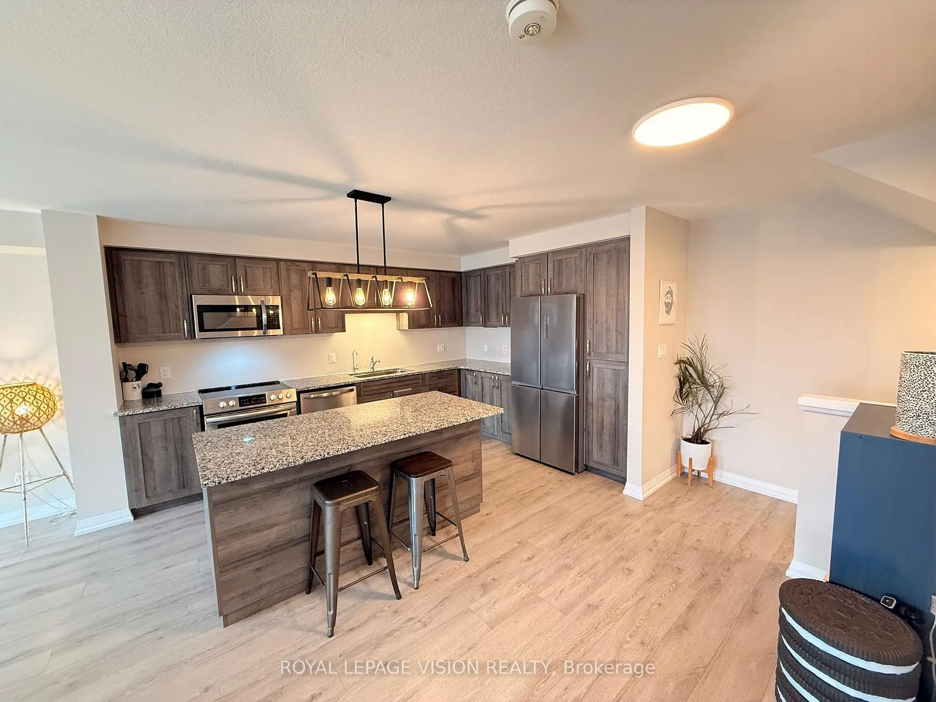 Photo 13 of 43 Bank Swallow Crescent, Kitchener — HOMEH