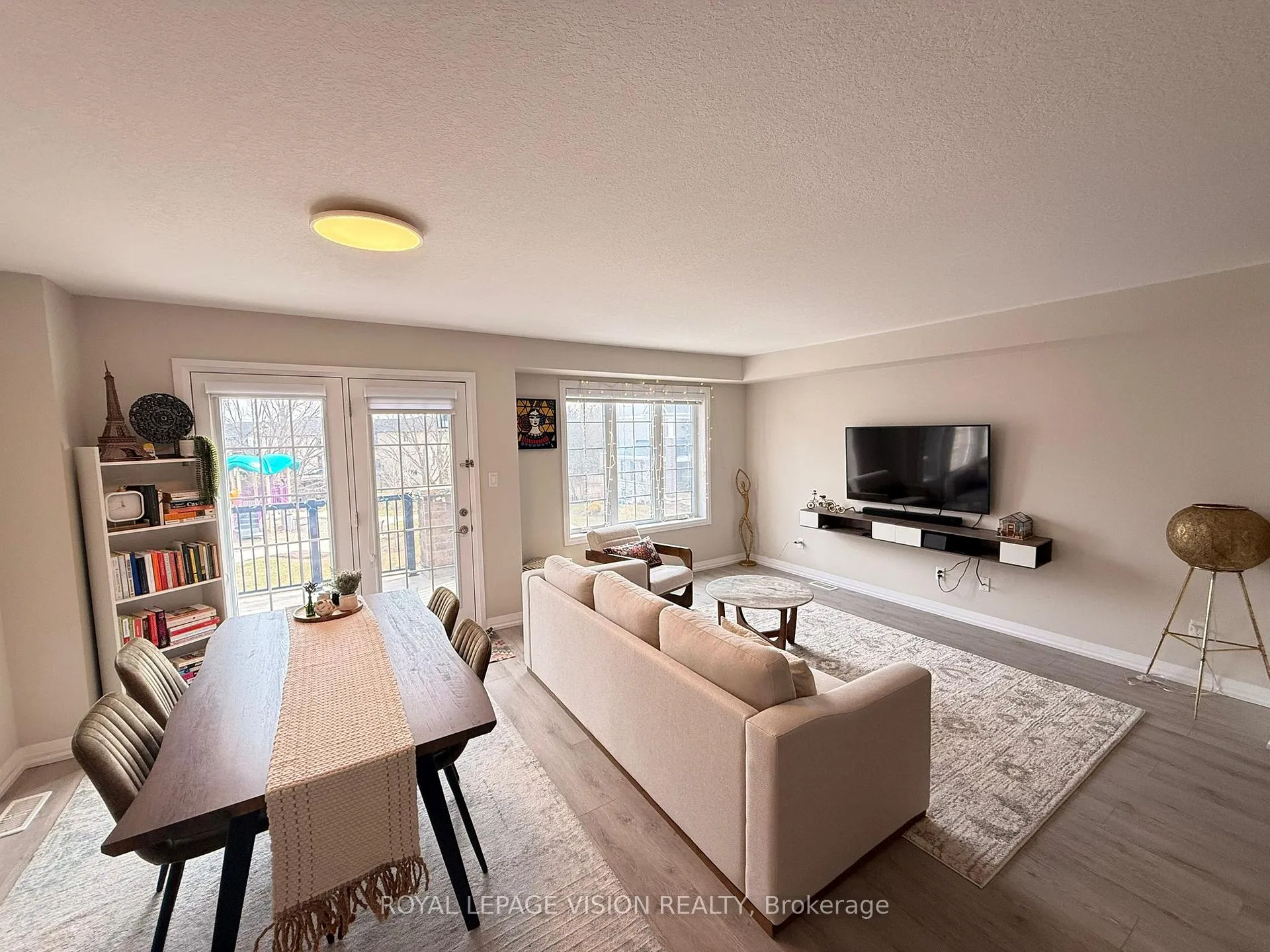 Photo 17 of 43 Bank Swallow Crescent, Kitchener — HOMEH