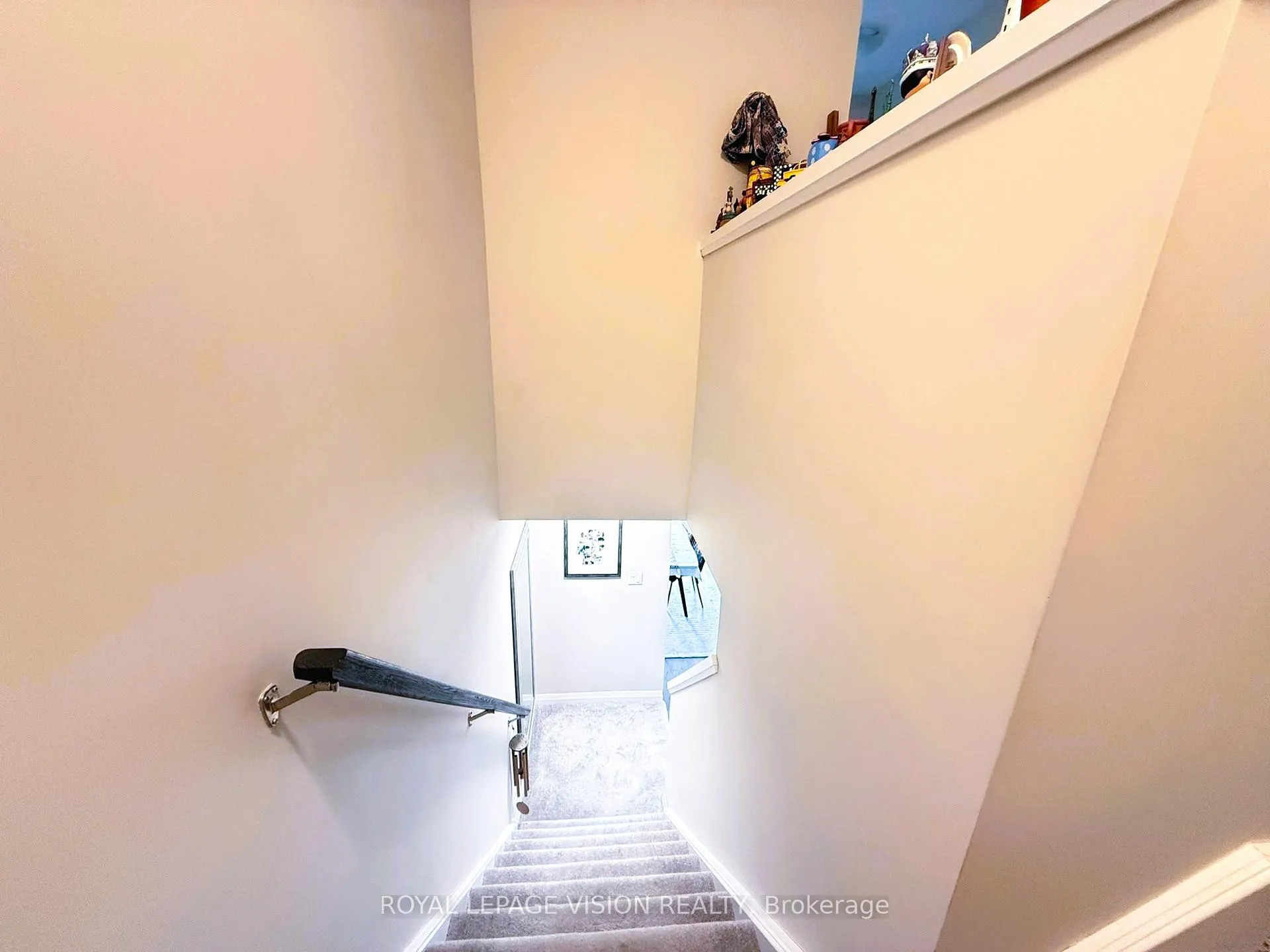 Photo 25 of 43 Bank Swallow Crescent, Kitchener — HOMEH