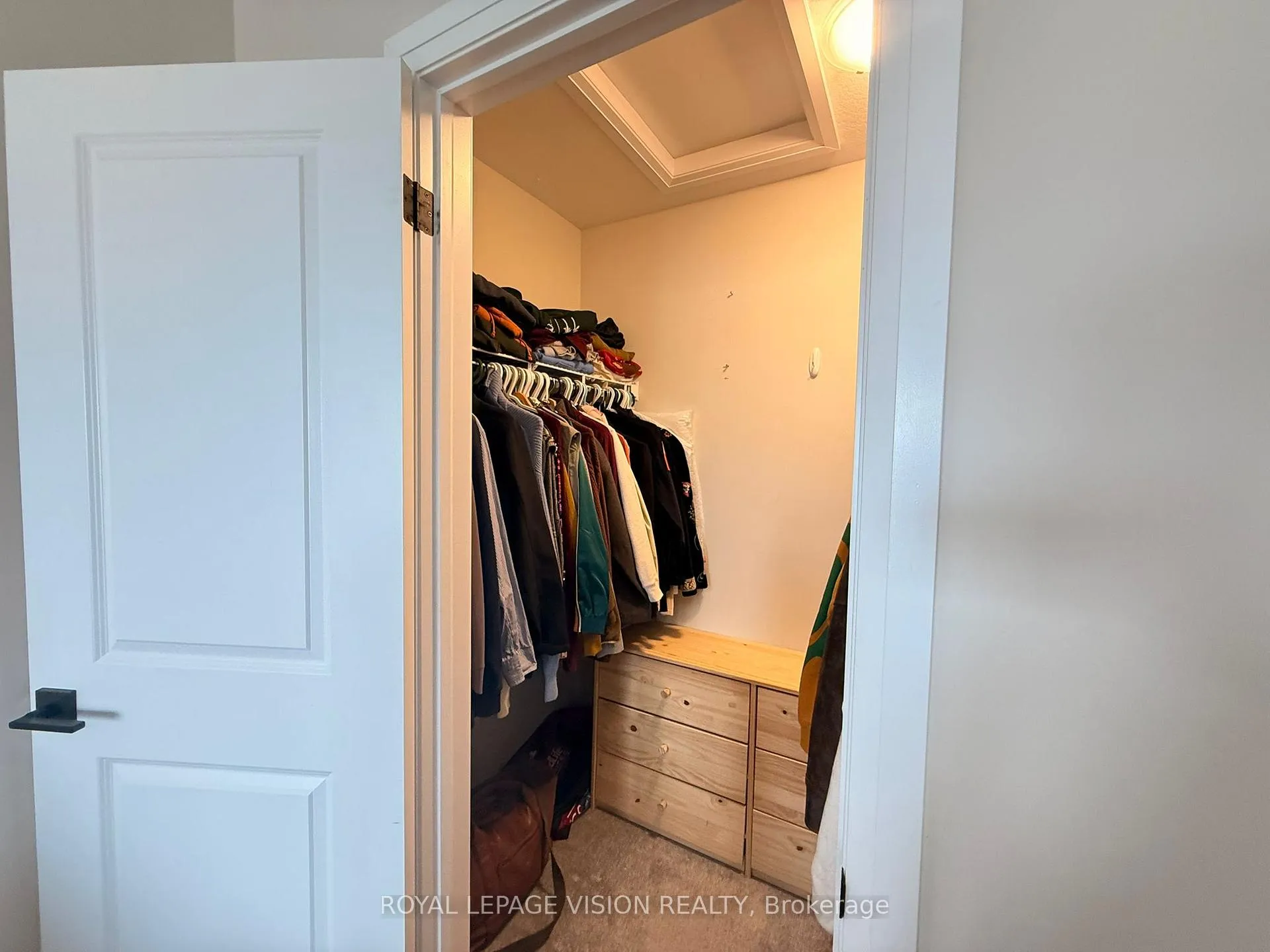 Photo 37 of 43 Bank Swallow Crescent, Kitchener — HOMEH