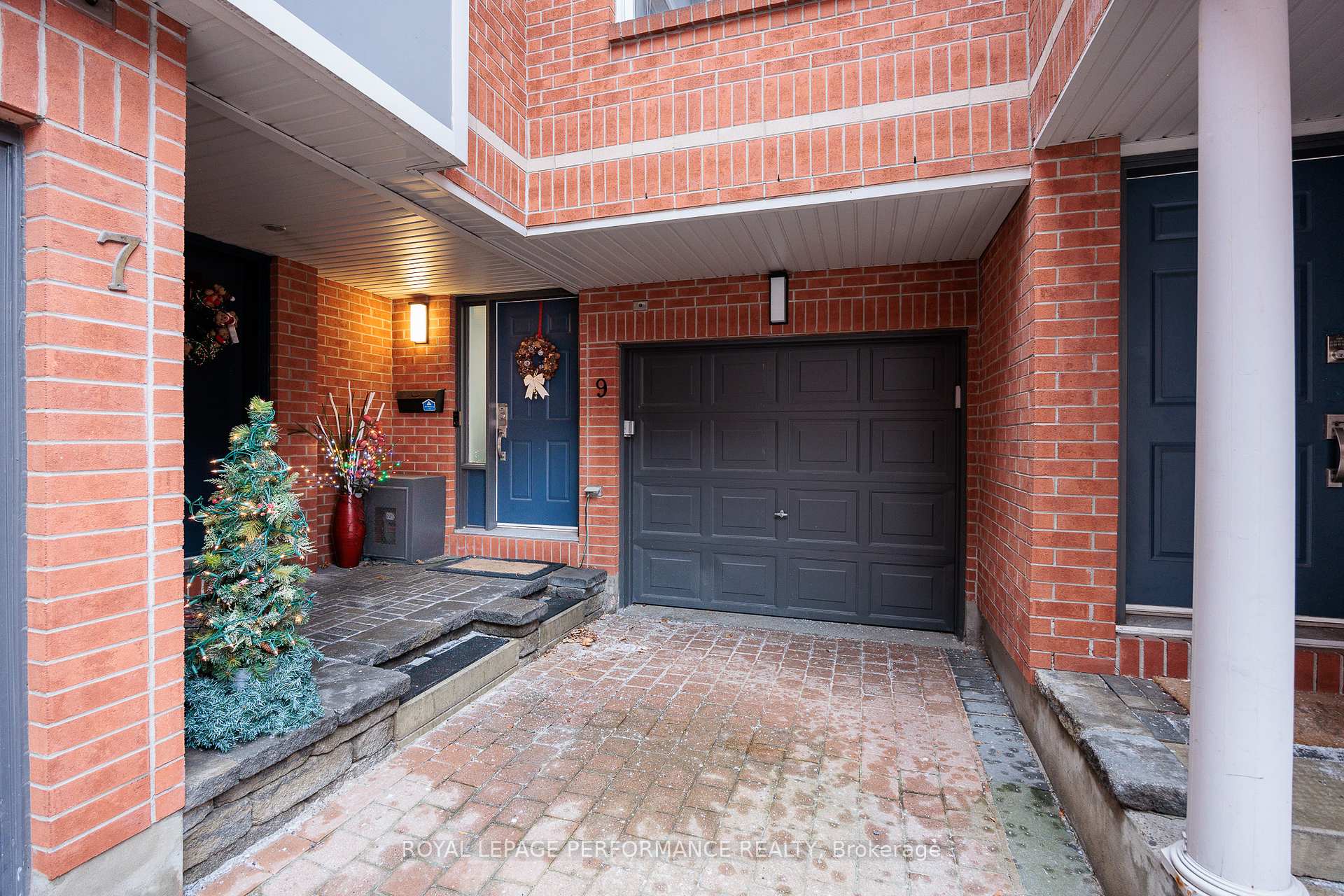 Photo 2 of 9 Allendale Private, Ottawa, Ottawa Centre — HOMEH