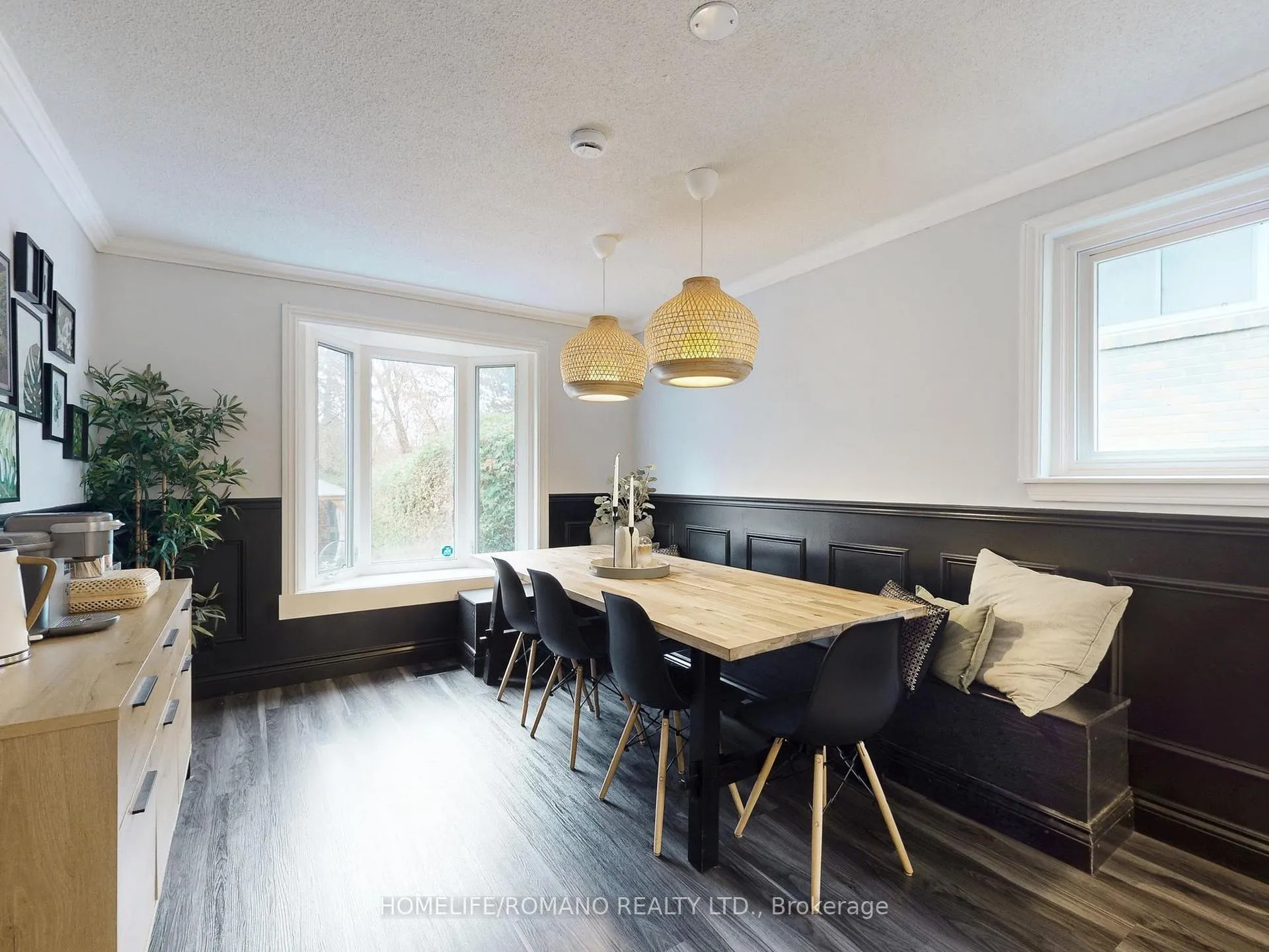Photo 21 of 686 Irwin Crescent, Newmarket, Huron Heights-Leslie Valley — HOMEH