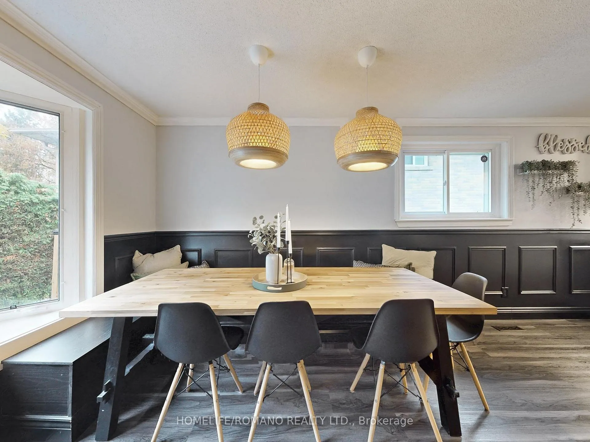 Photo 22 of 686 Irwin Crescent, Newmarket, Huron Heights-Leslie Valley — HOMEH