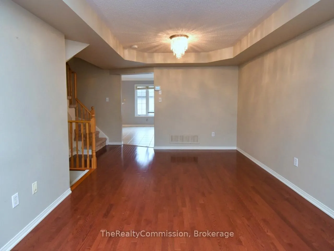 Photo 9 of 115 Gatwick Drive, Oakville, River Oaks — HOMEH