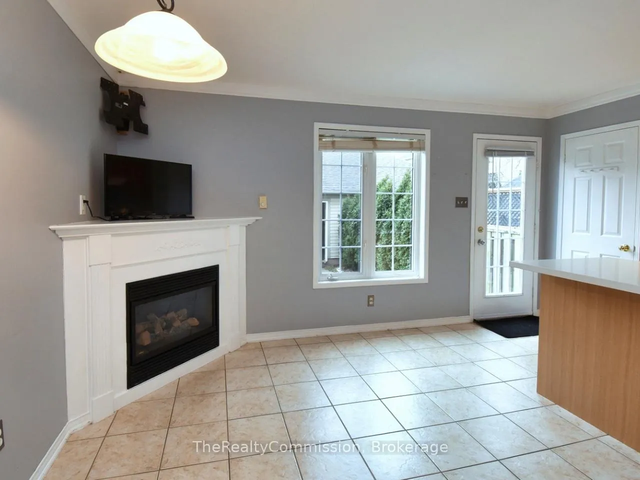 Photo 11 of 115 Gatwick Drive, Oakville, River Oaks — HOMEH