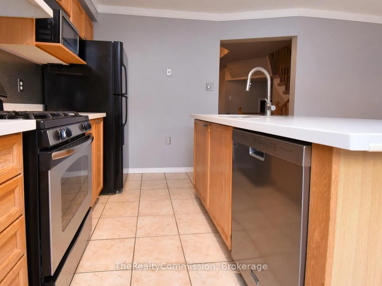 Photo 16 of 115 Gatwick Drive, Oakville, River Oaks — HOMEH