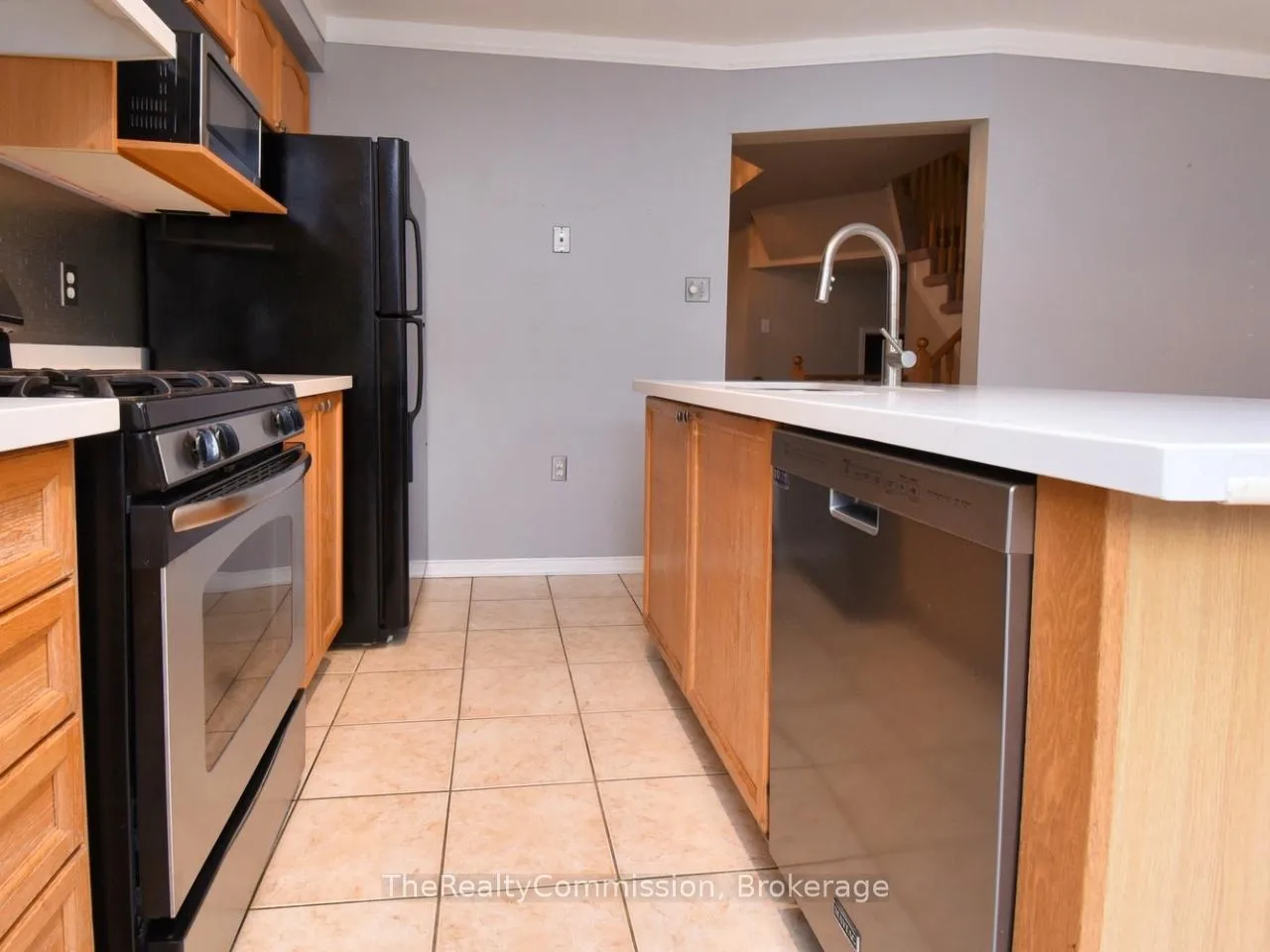Photo 17 of 115 Gatwick Drive, Oakville, River Oaks — HOMEH