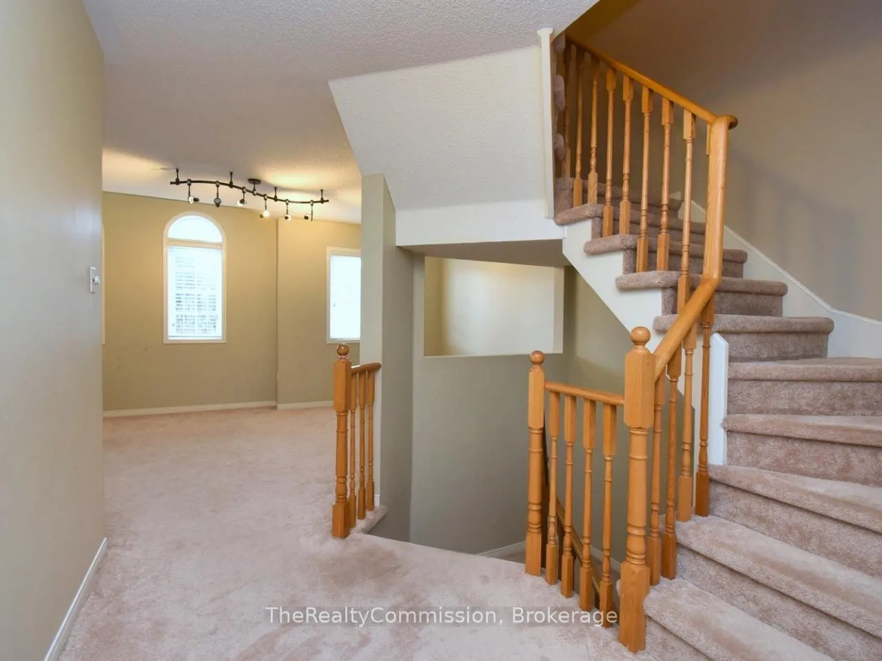 Photo 25 of 115 Gatwick Drive, Oakville, River Oaks — HOMEH