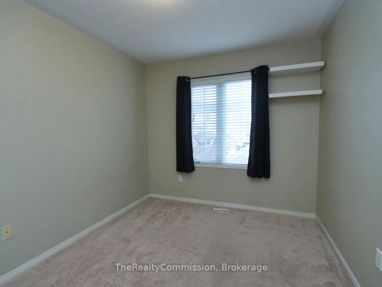 Photo 33 of 115 Gatwick Drive, Oakville, River Oaks — HOMEH
