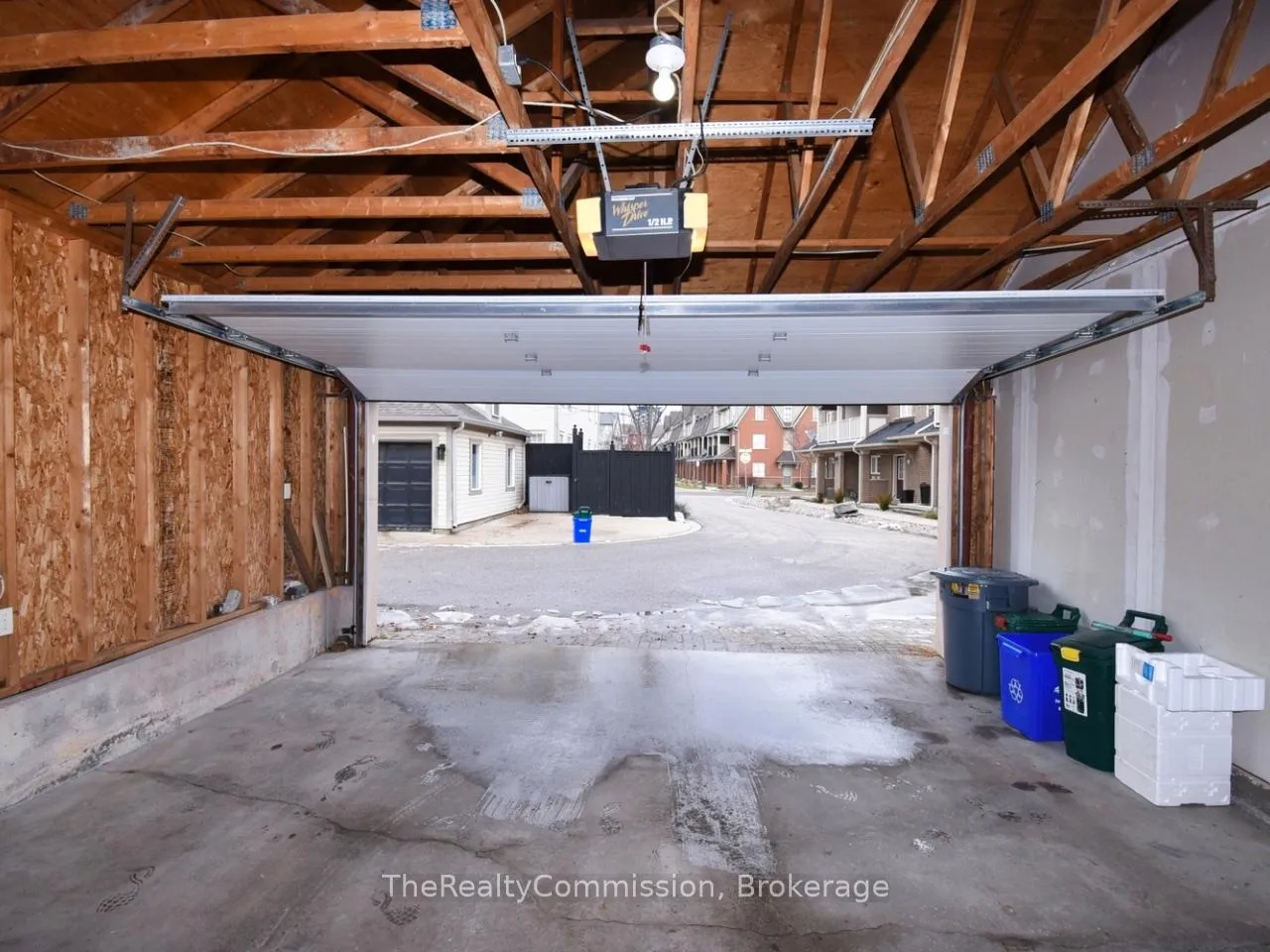 Photo 43 of 115 Gatwick Drive, Oakville, River Oaks — HOMEH