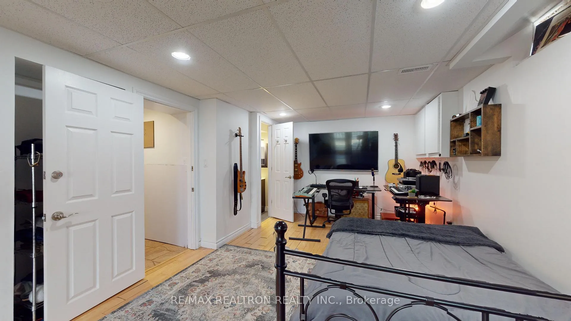 Photo 5 of Unit Lower, 855 Arnold Crescent, Newmarket, Gorham-College Manor — HOMEH