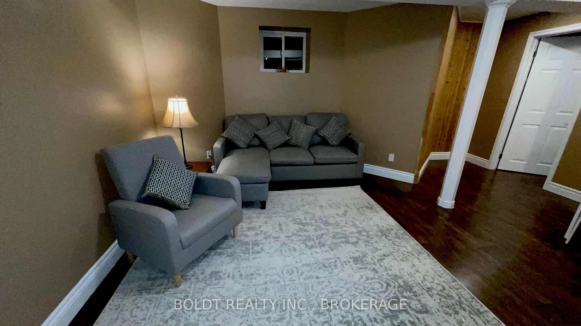 Photo 2 of 8084 Windsong Drive, Niagara Falls, Ascot — HOMEH